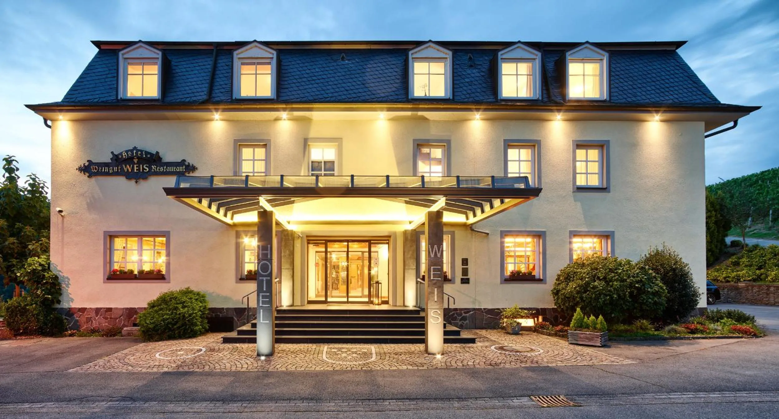 Property building in Hotel Weis