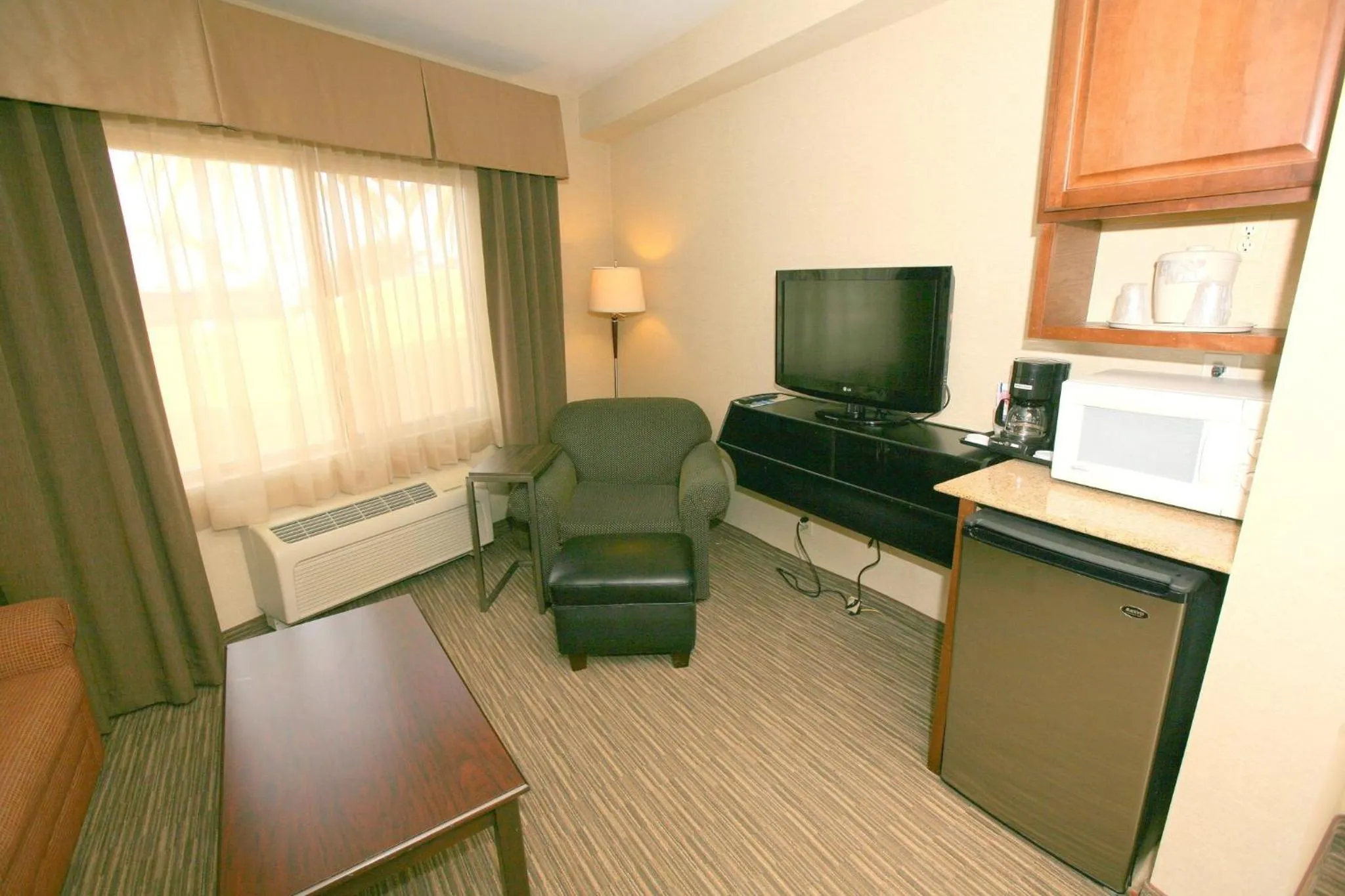 Photo of the whole room in Holiday Inn Express San Diego South - Chula Vista by IHG