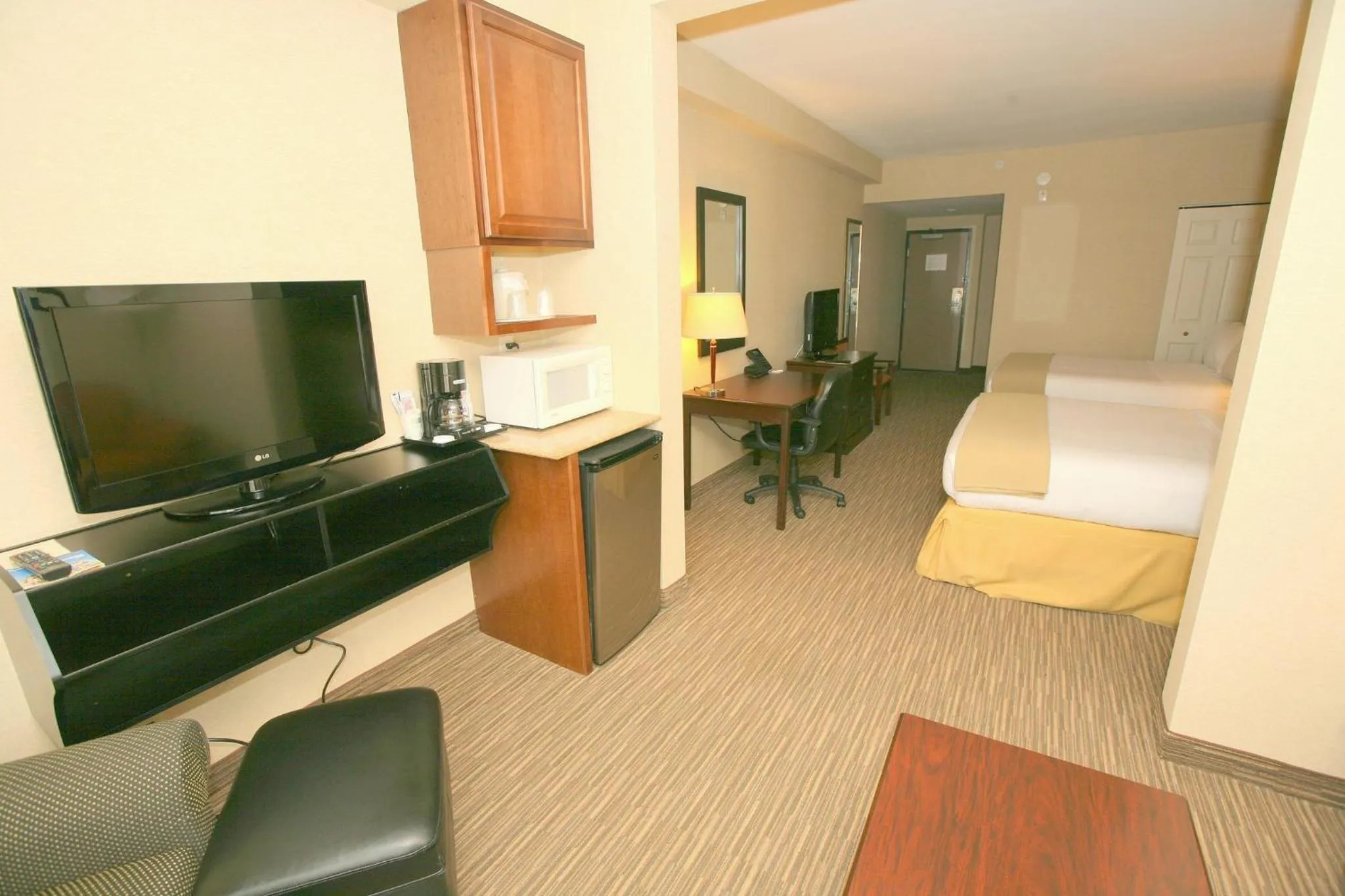 Photo of the whole room in Holiday Inn Express San Diego South - Chula Vista by IHG