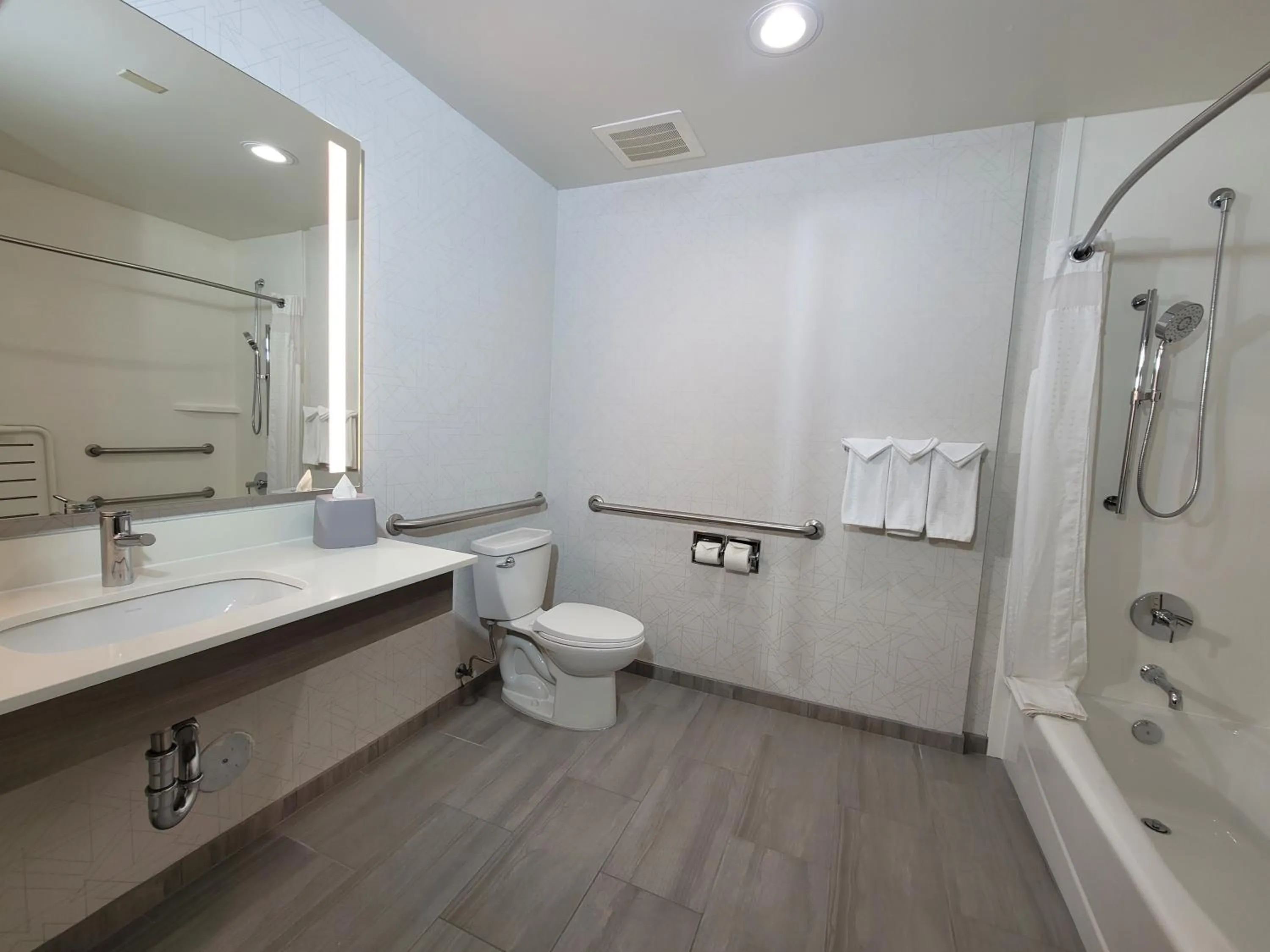 Holiday Inn Express San Diego South - Chula Vista by IHG