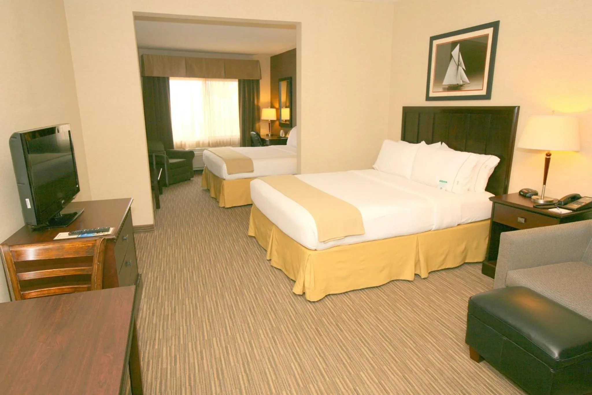 Photo of the whole room, Bed in Holiday Inn Express San Diego South - Chula Vista by IHG