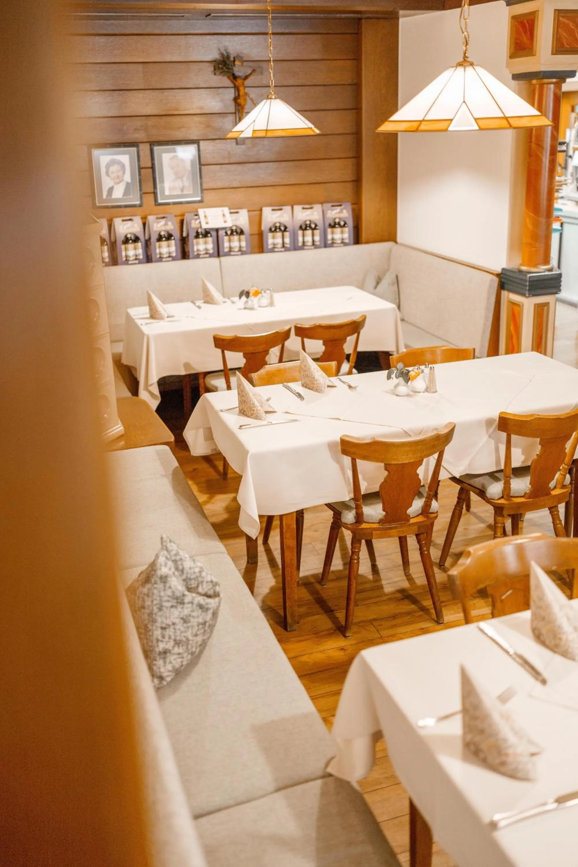 Restaurant/places to eat in König Ludwig Design Hotel NEU Zimmer mit Sauna oder Whirlpool oder mehr