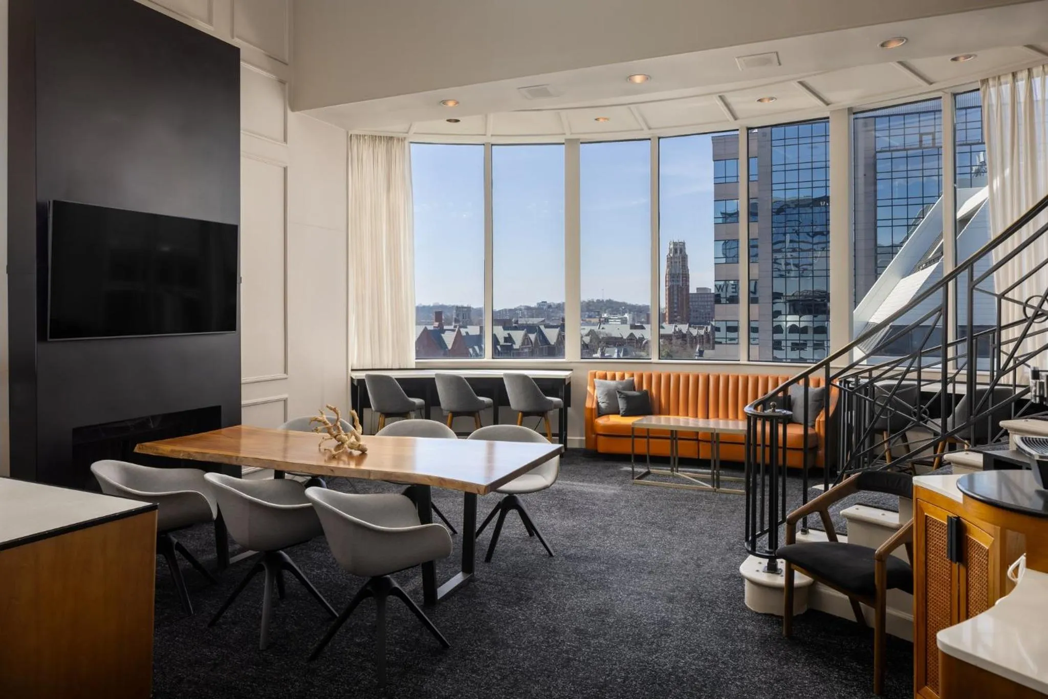 Photo of the whole room in Loews Nashville Hotel at Vanderbilt Plaza