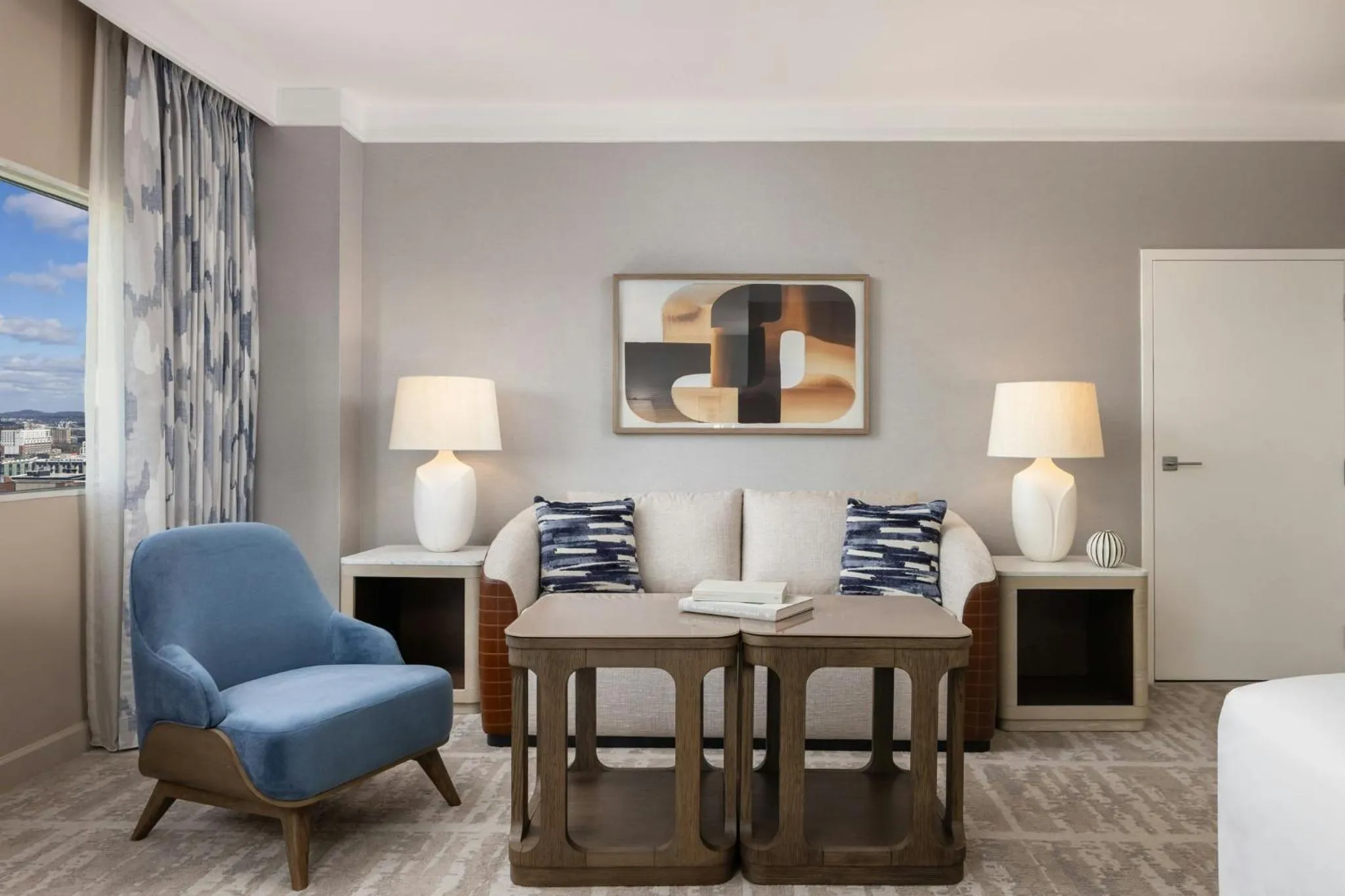 Photo of the whole room in Loews Nashville Hotel at Vanderbilt Plaza