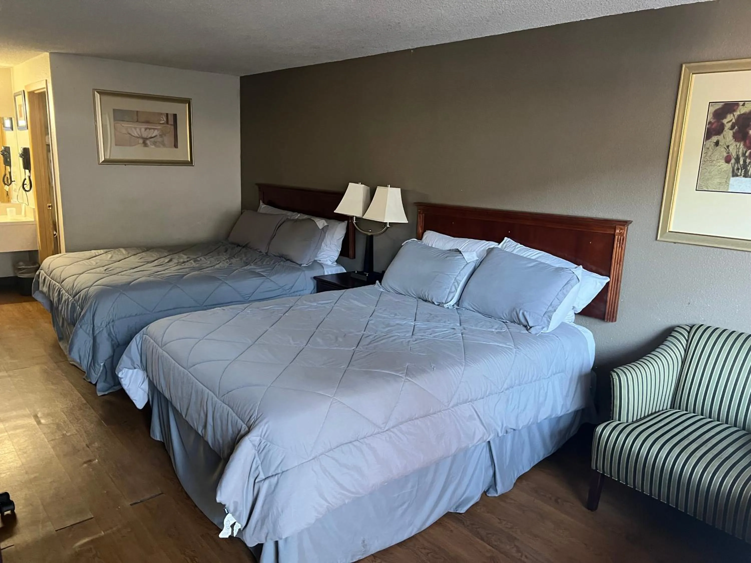 Bed in FairBridge Inn Express Tukwila