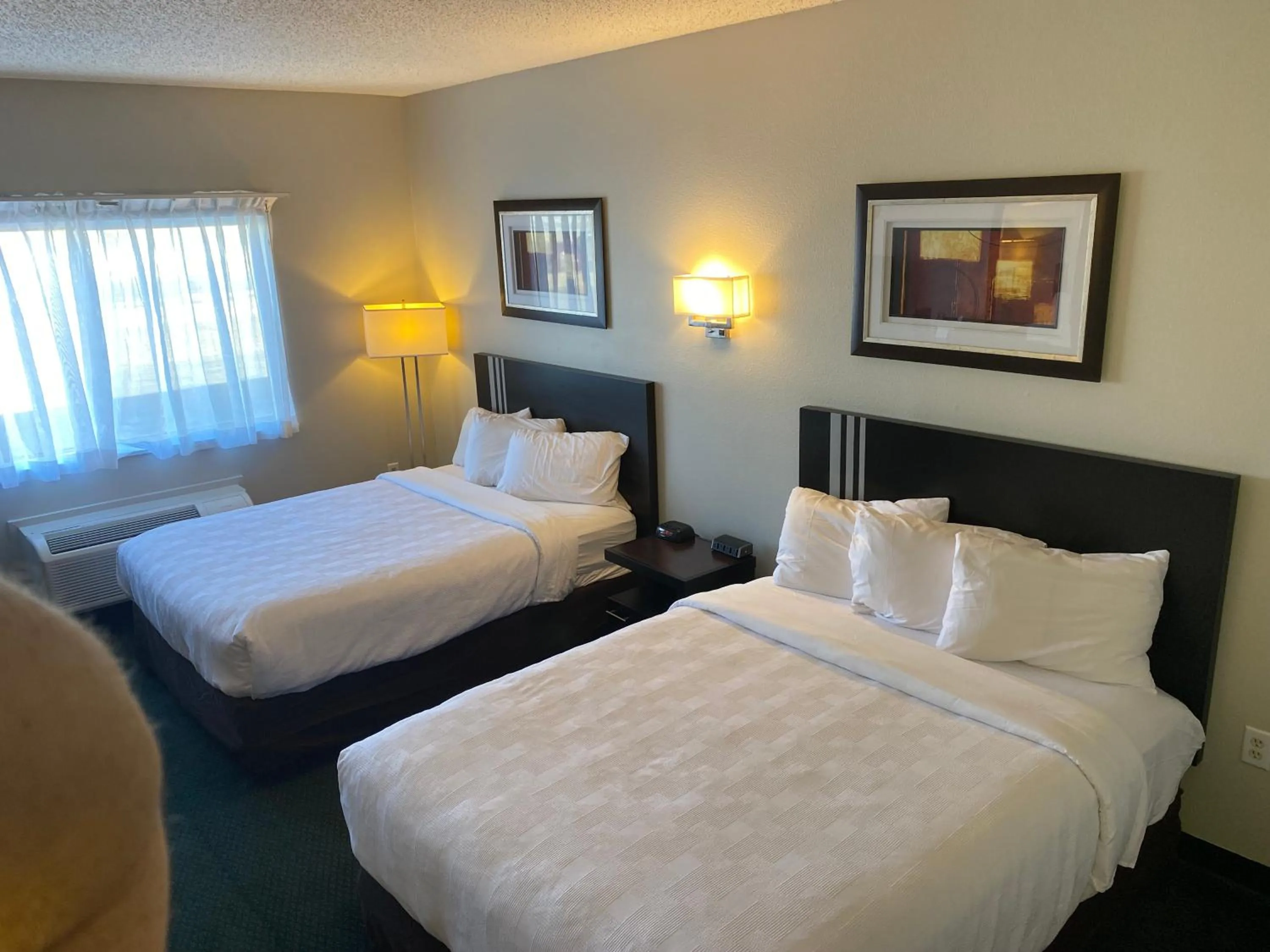 Bed in FairBridge Inn Express Tukwila