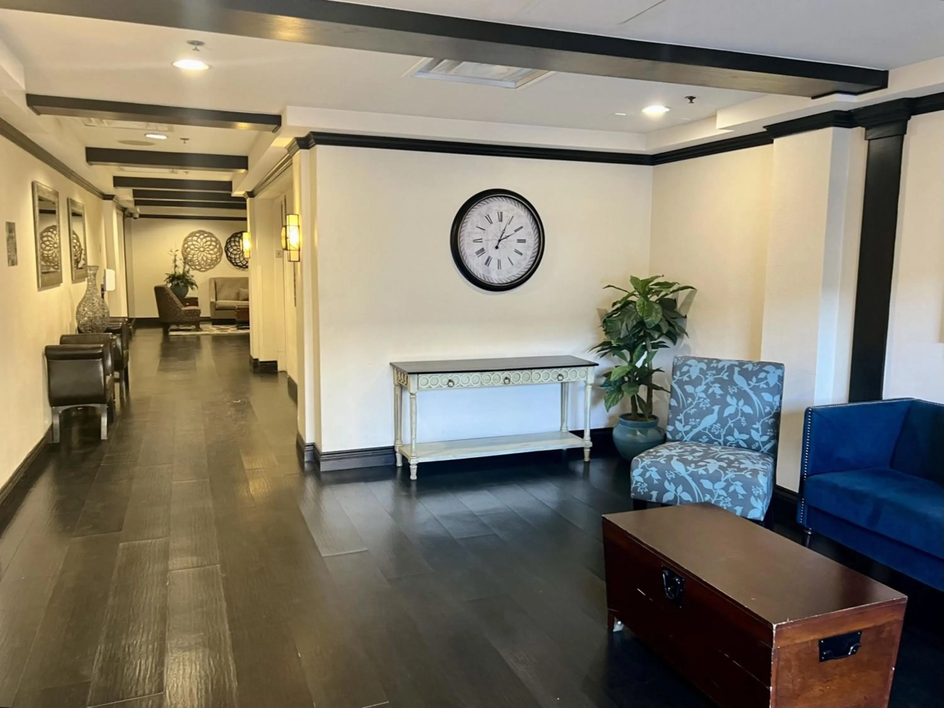 Seating area in Jockey Resort Suites Center Strip