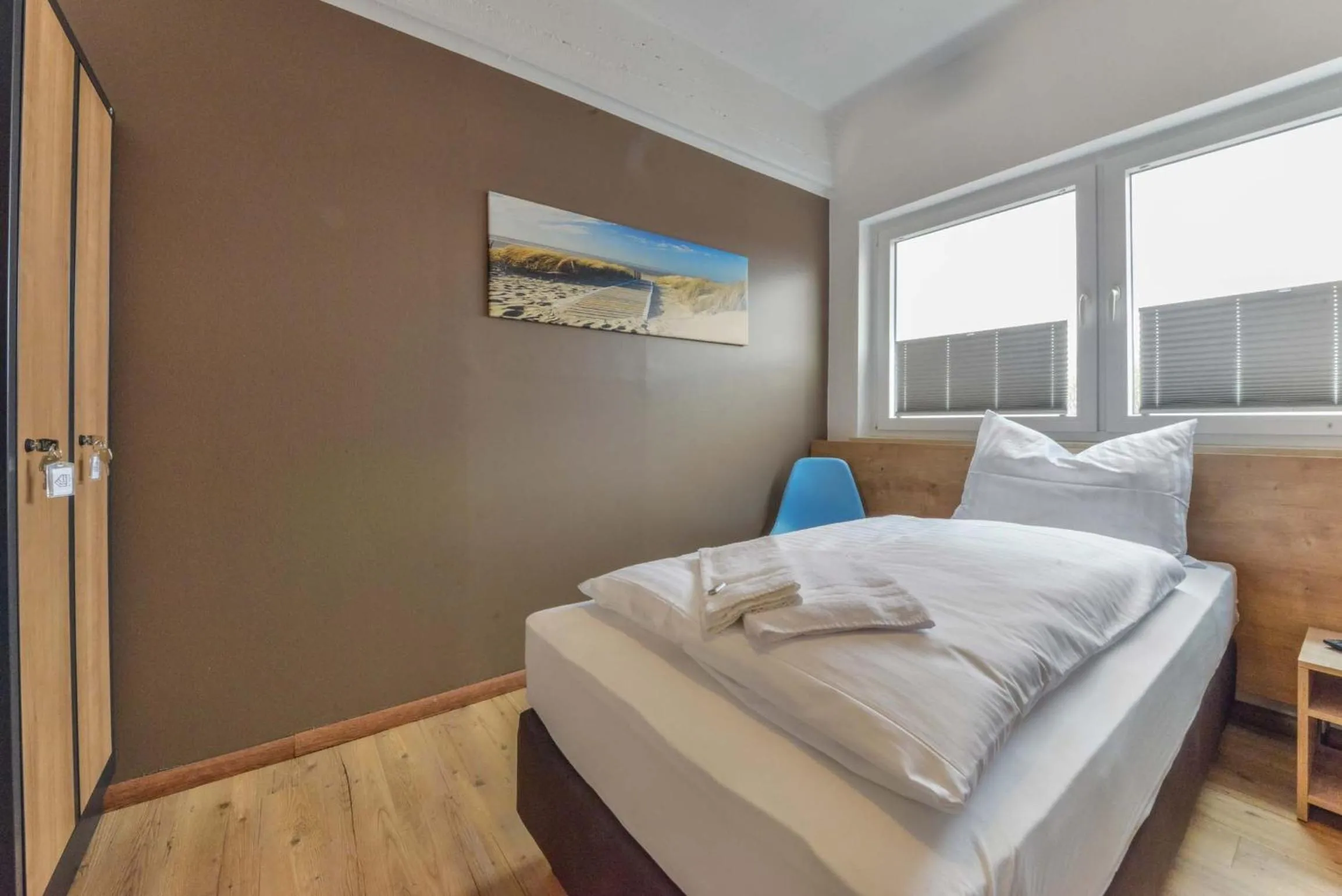 Photo of the whole room, Bed in My Hostel