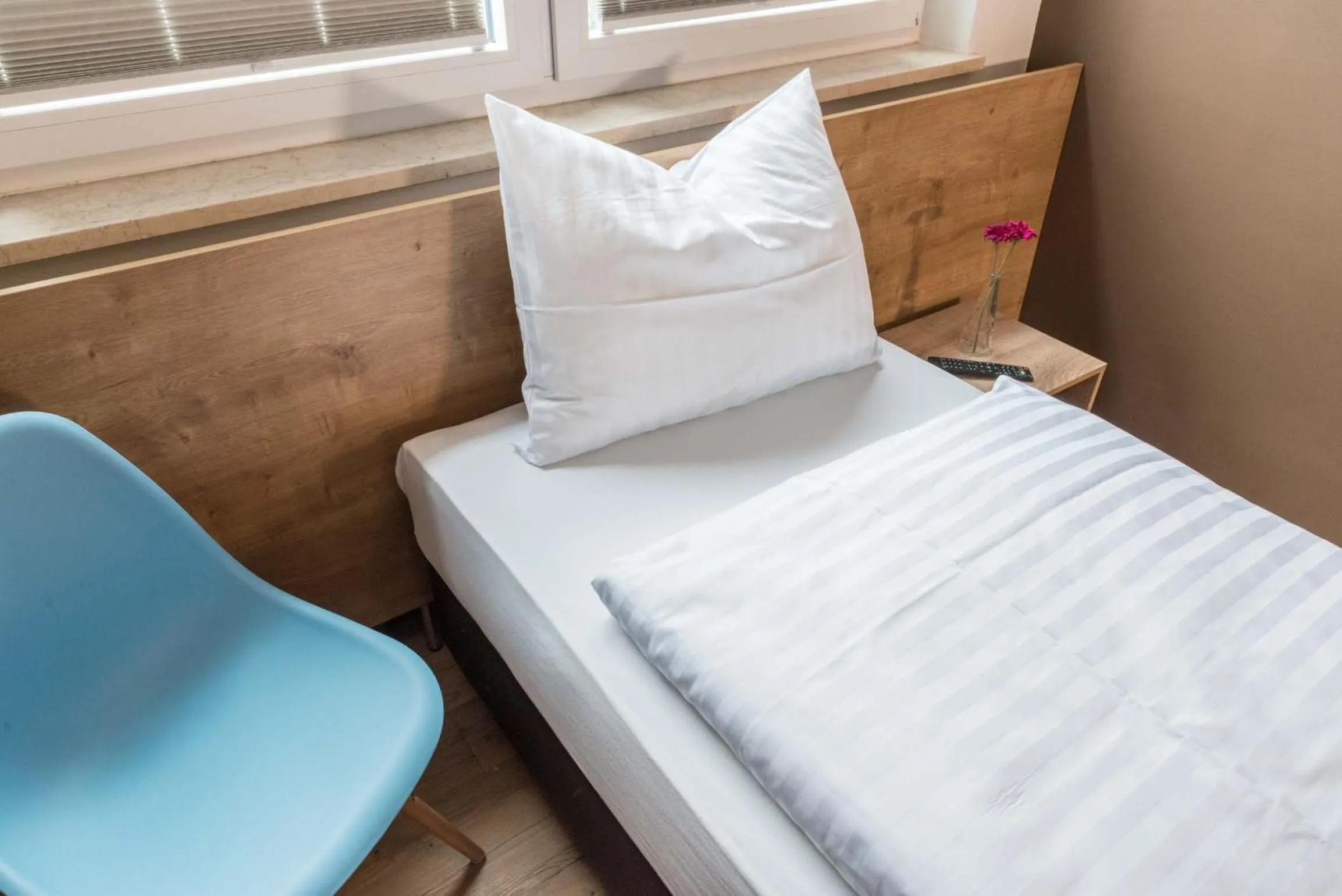 Photo of the whole room, Bed in My Hostel