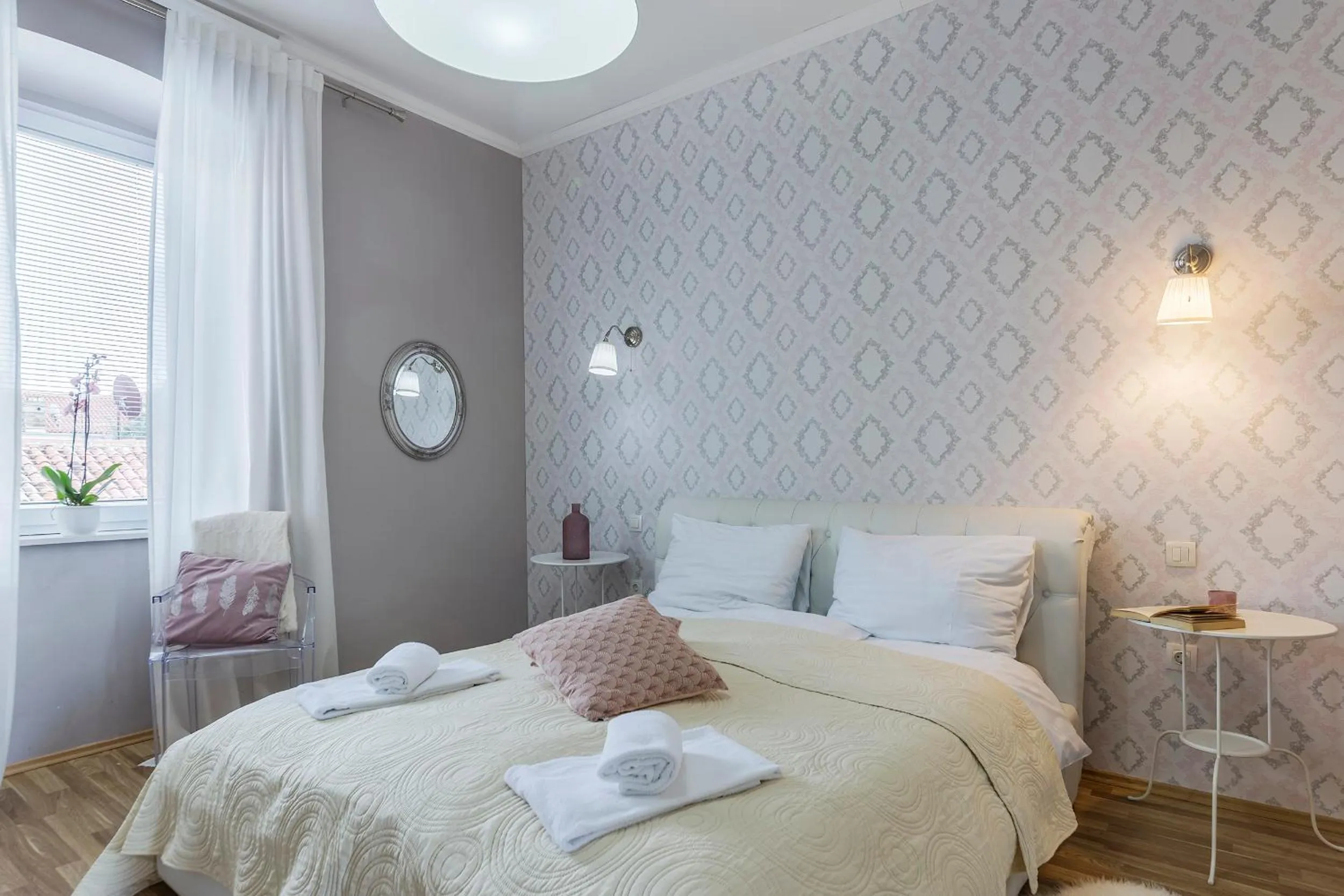 Bedroom, Bed in Captain Emo City Apartments