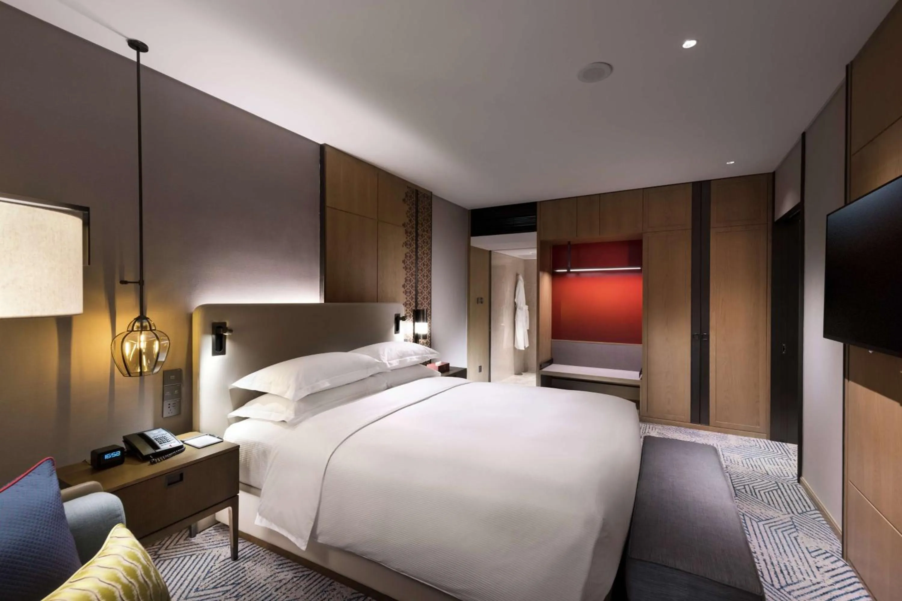 Bedroom, Bed in Hilton Beijing