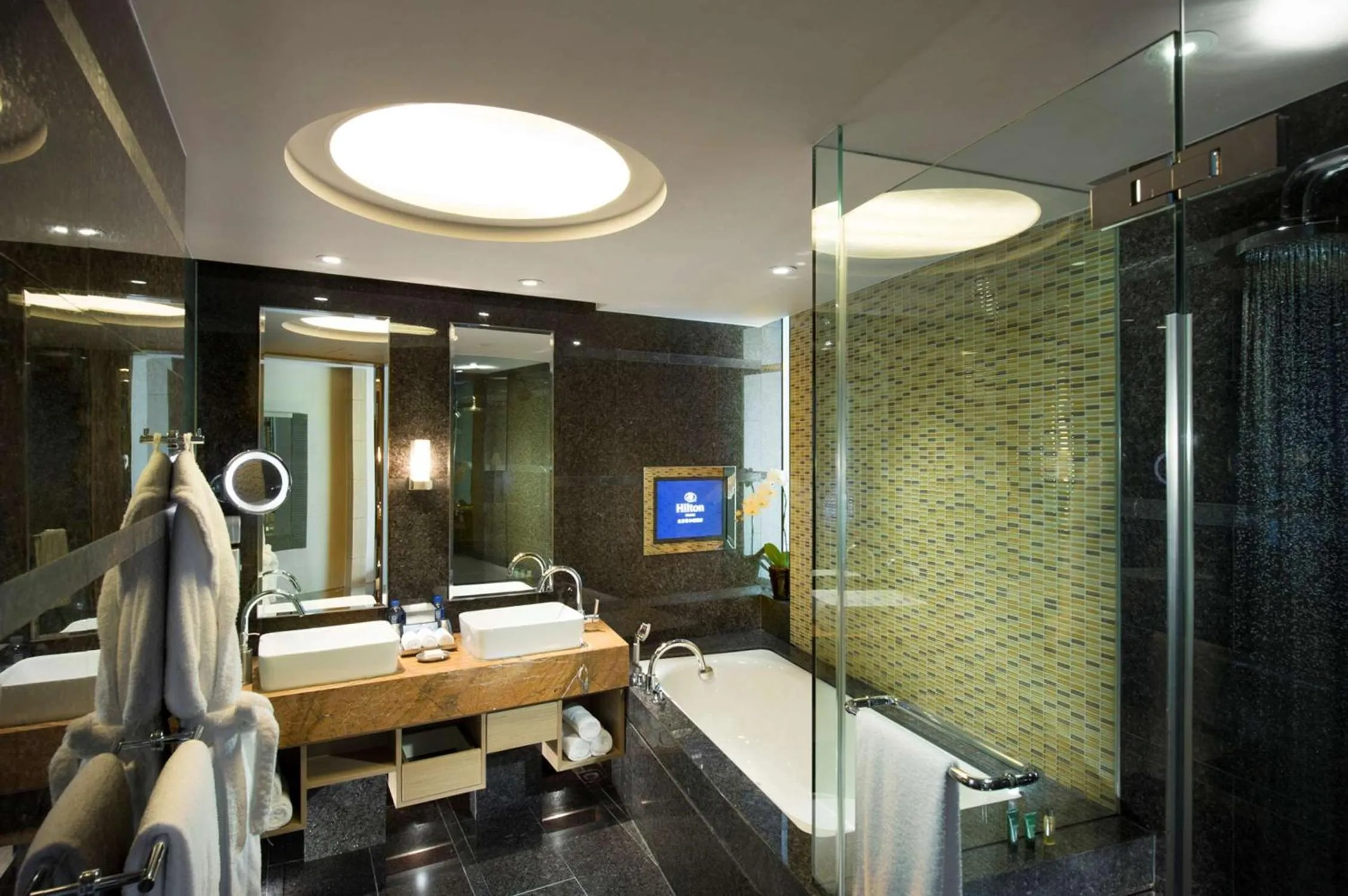 Bathroom in Hilton Beijing