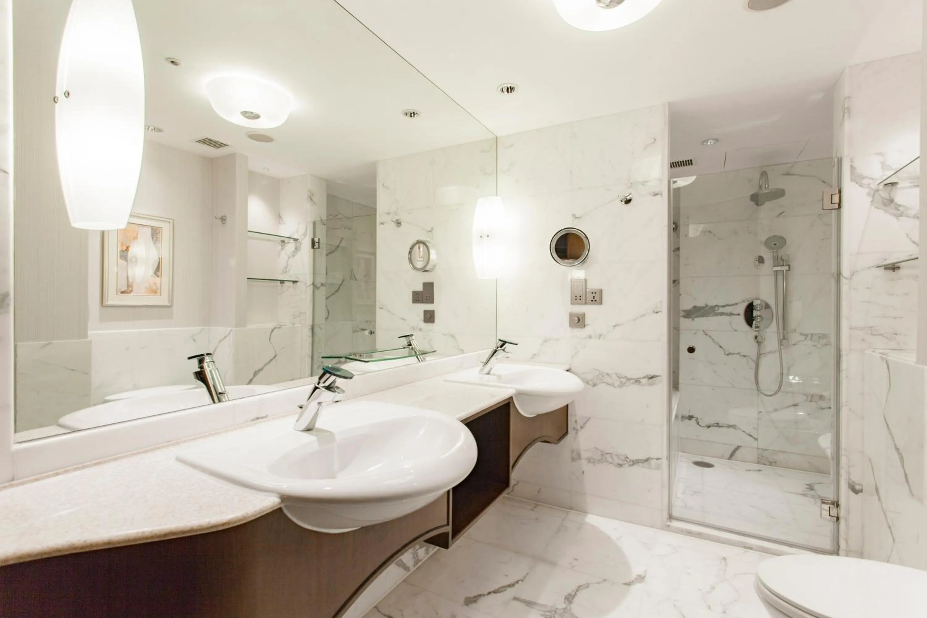 Bathroom in China World Hotel, Beijing