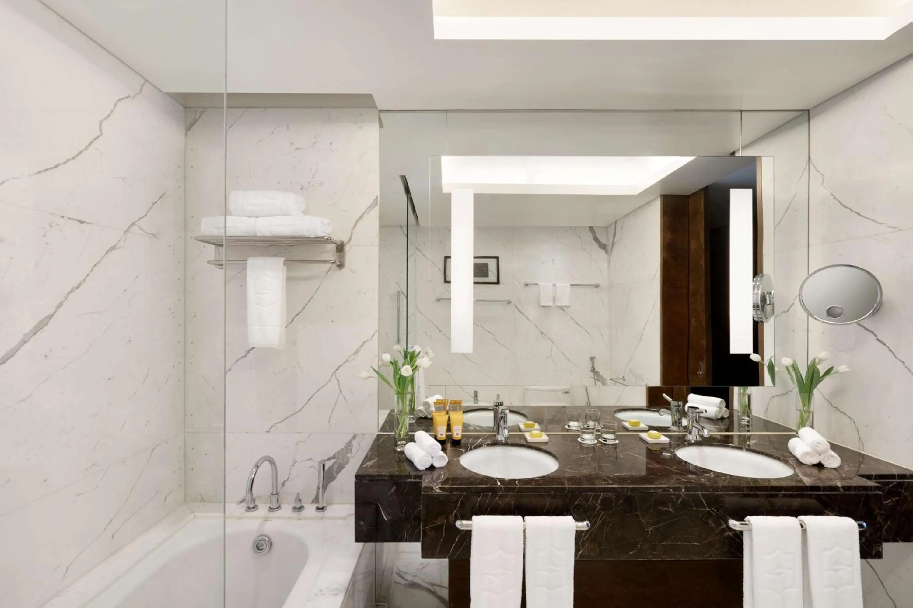 Photo of the whole room in Shangri-La Beijing