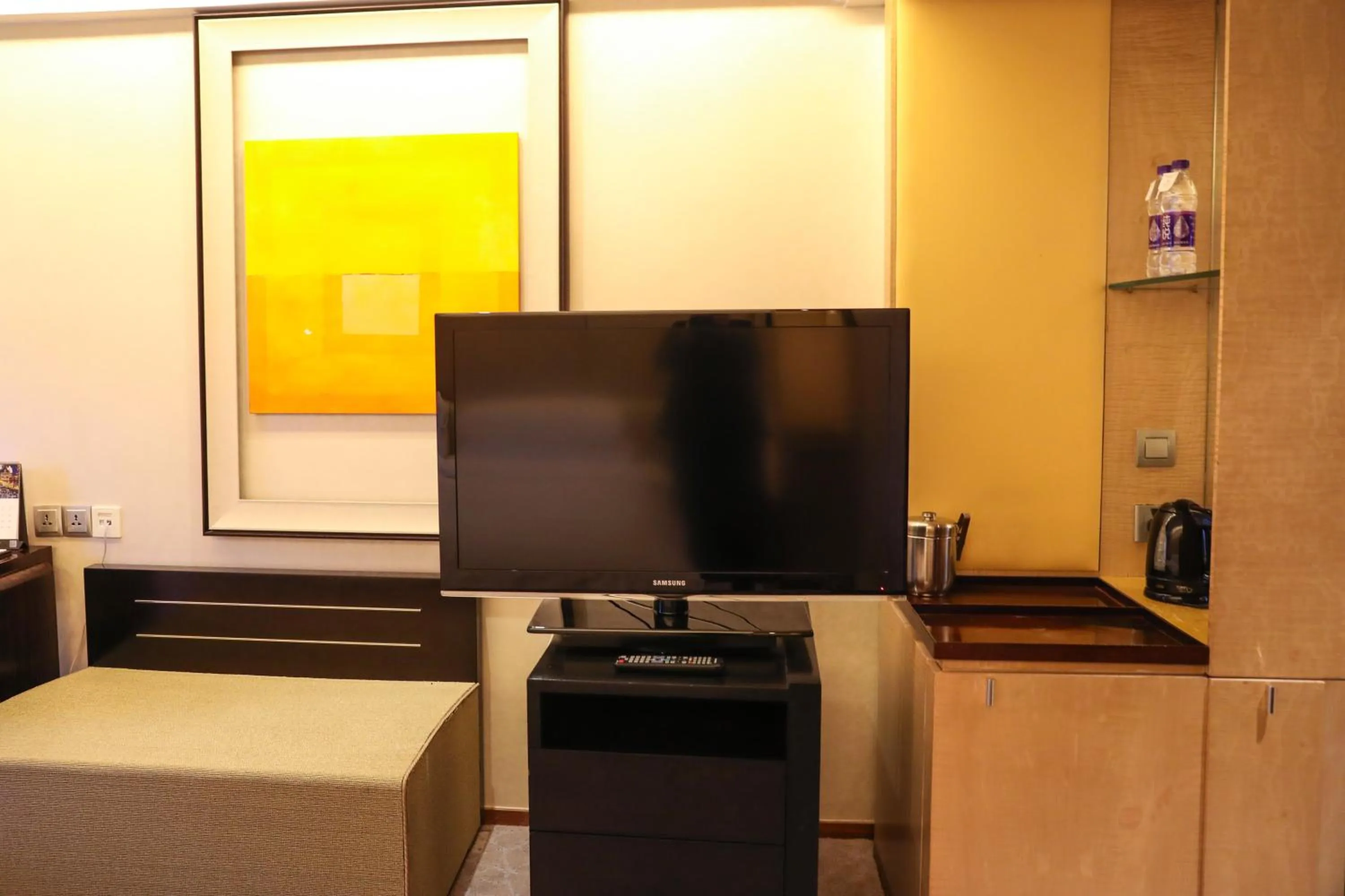 TV and multimedia in Shangri-La Beijing