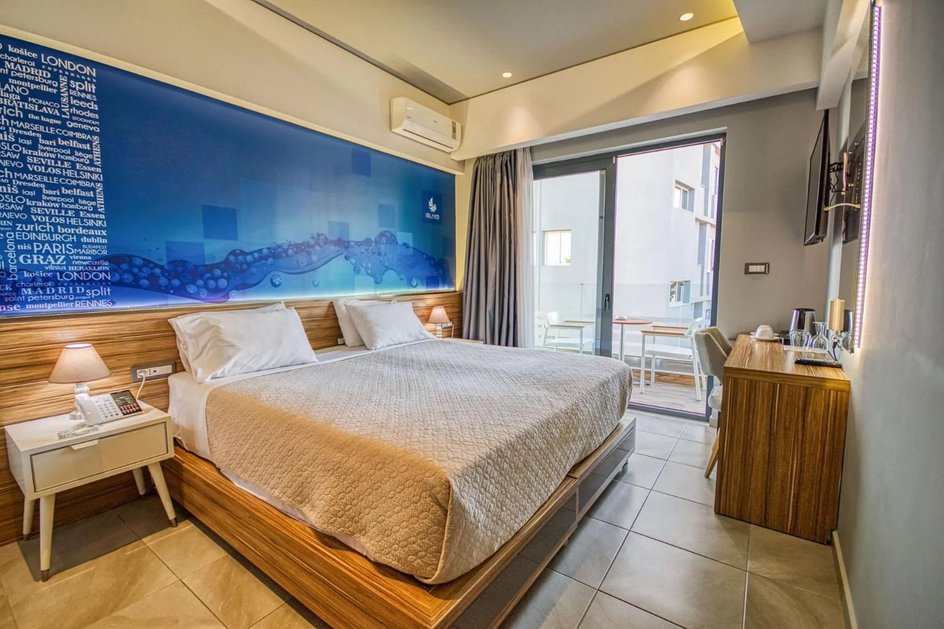 Photo of the whole room, Bed in Island Boutique Hotel