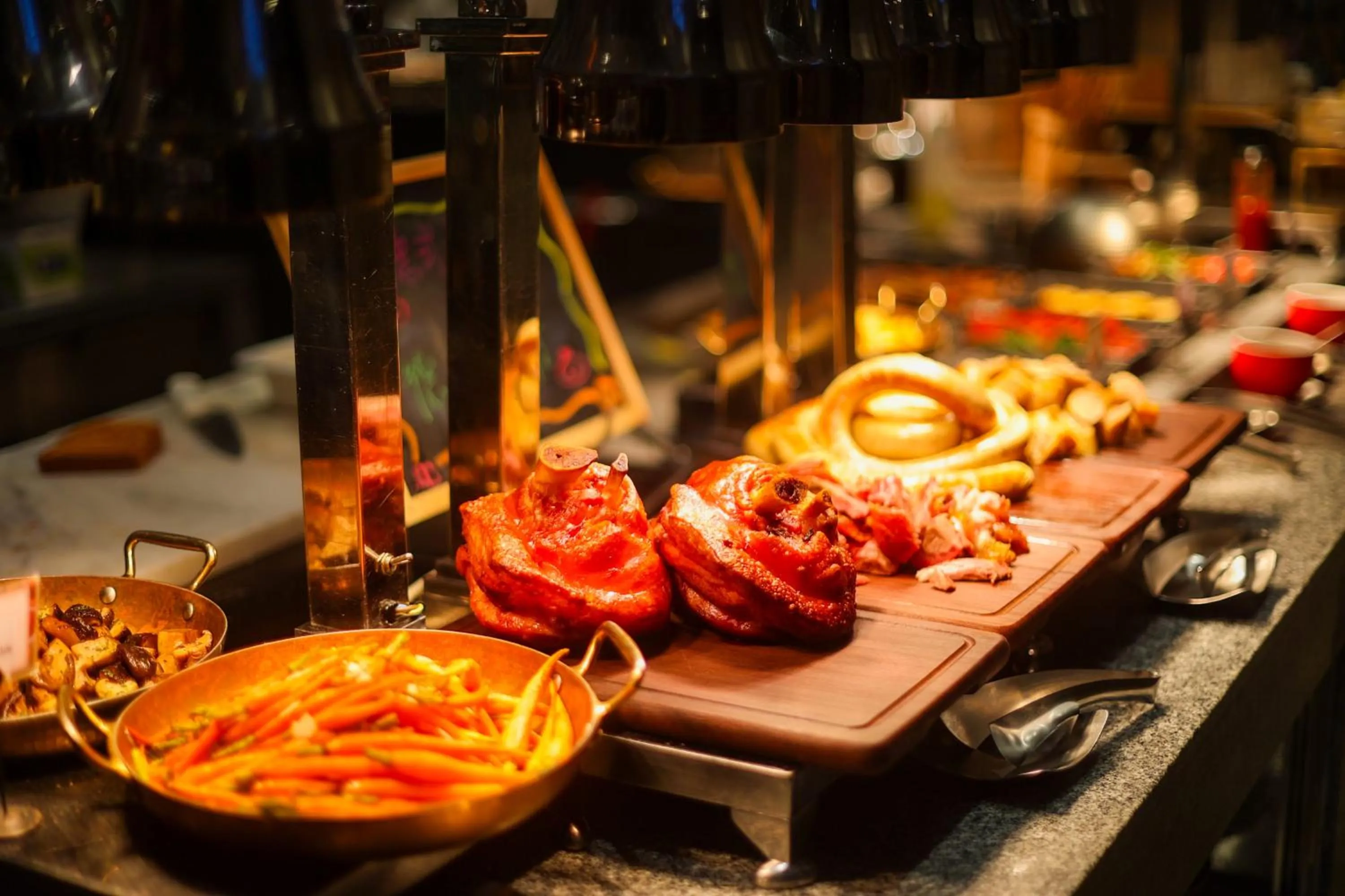 Restaurant/places to eat in Kerry Hotel, Beijing by Shangri-La - 5 Kilometers to The Forbidden City