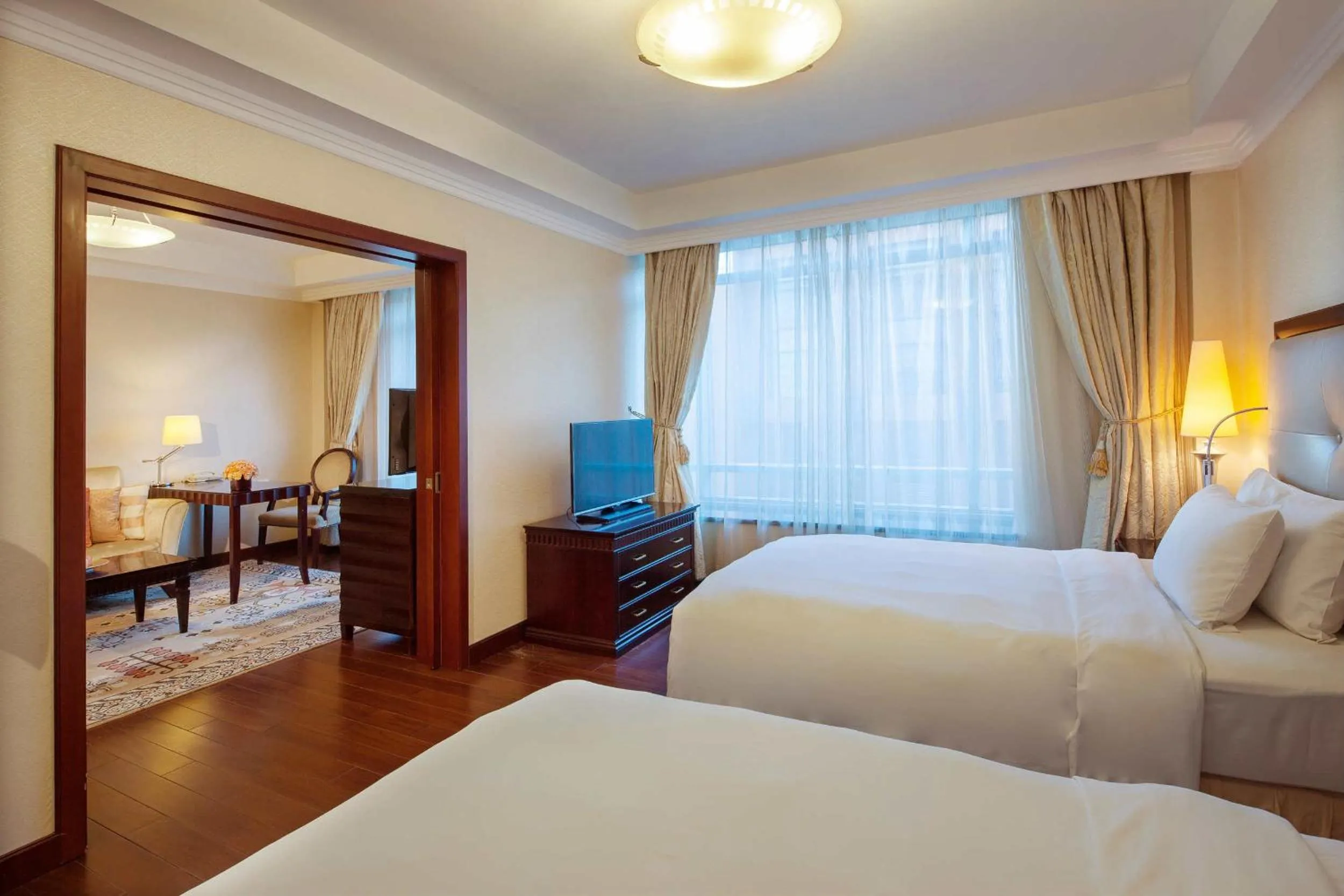 Photo of the whole room, Bed in Beijing Hotel NUO Forbidden City