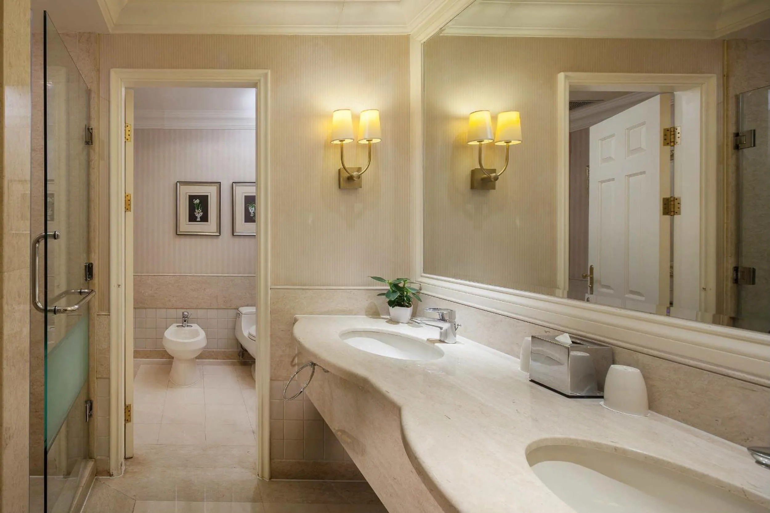 Bathroom in Beijing Hotel NUO Forbidden City