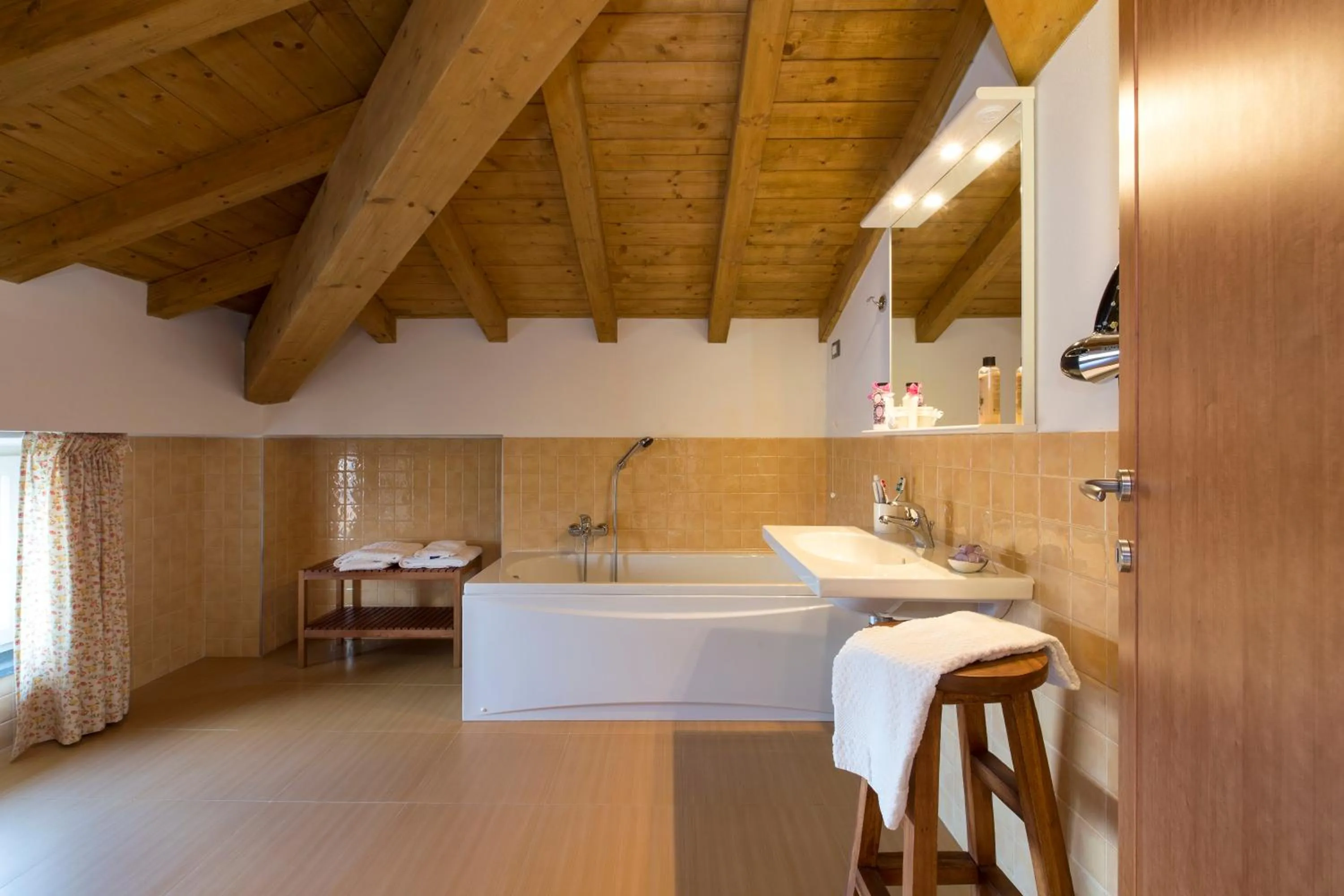 Bathroom in La Finestra Sul Golfo Affittacamere