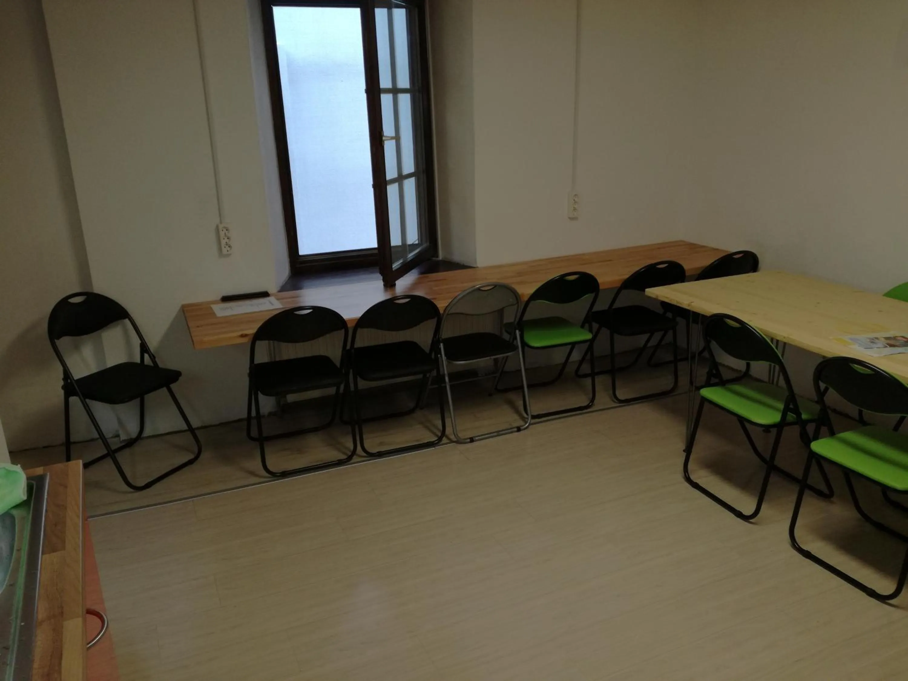 Communal kitchen in Hostel Bad Goisern