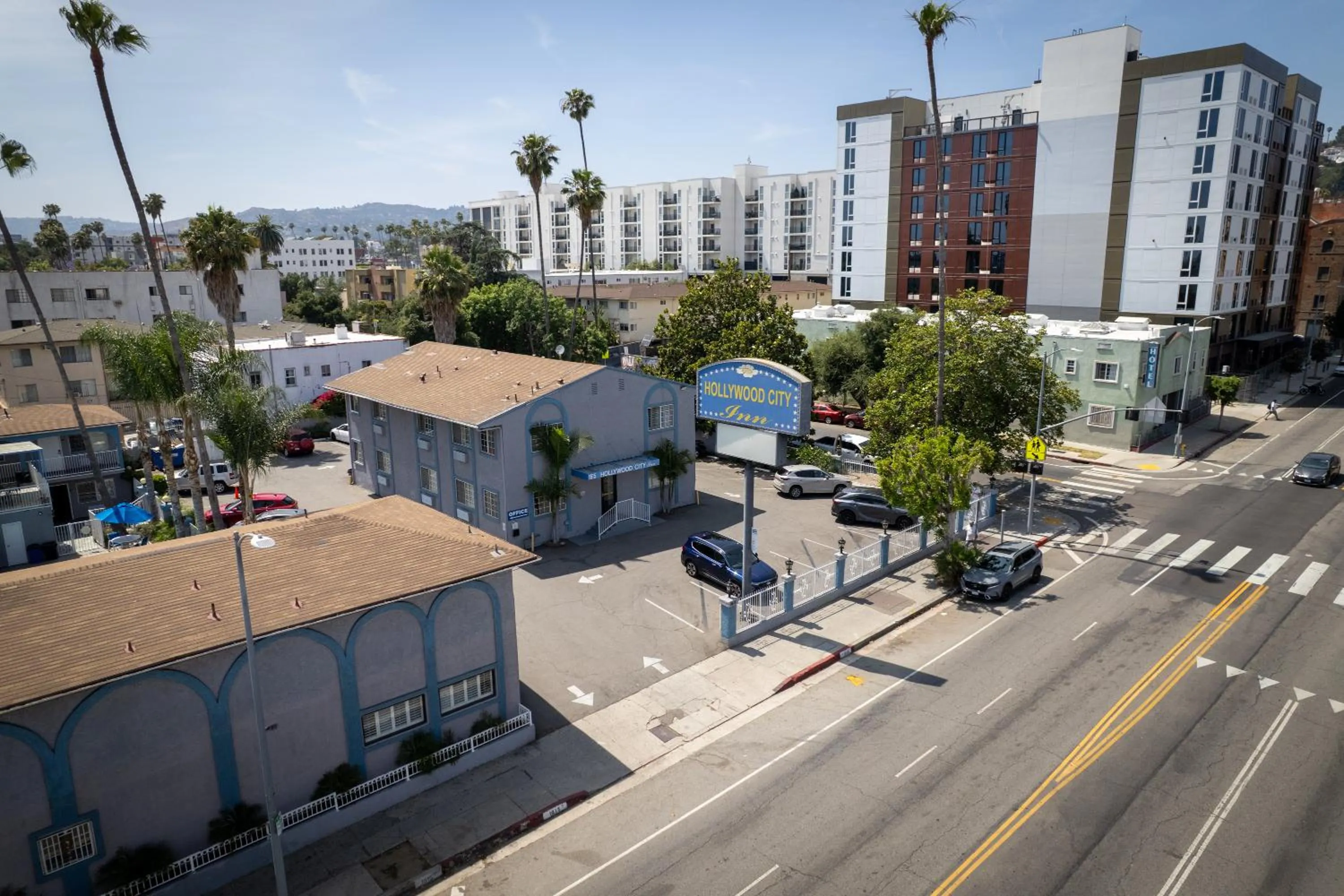 Hollywood City Inn