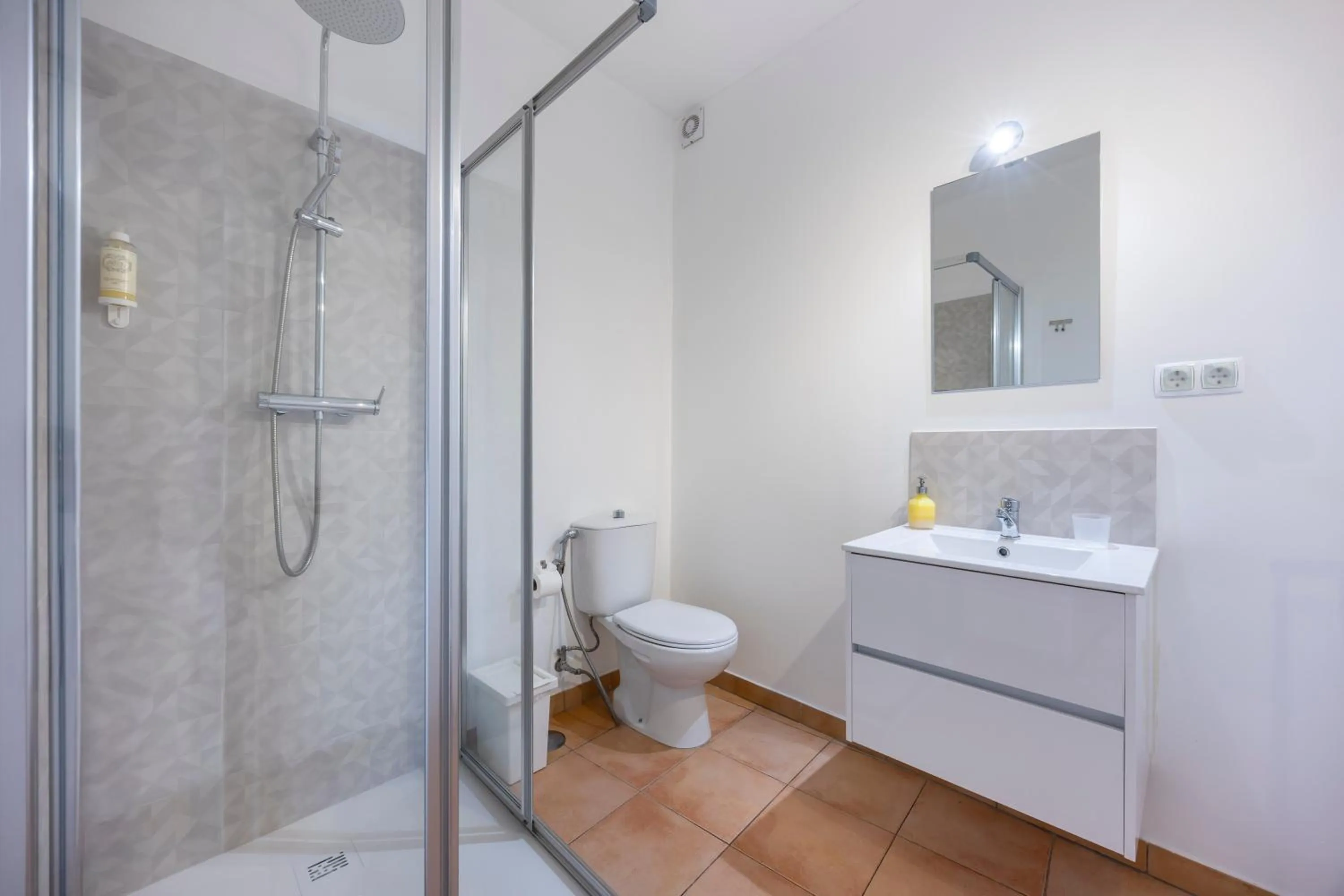 Shower in 3 Marias Guest House B&B