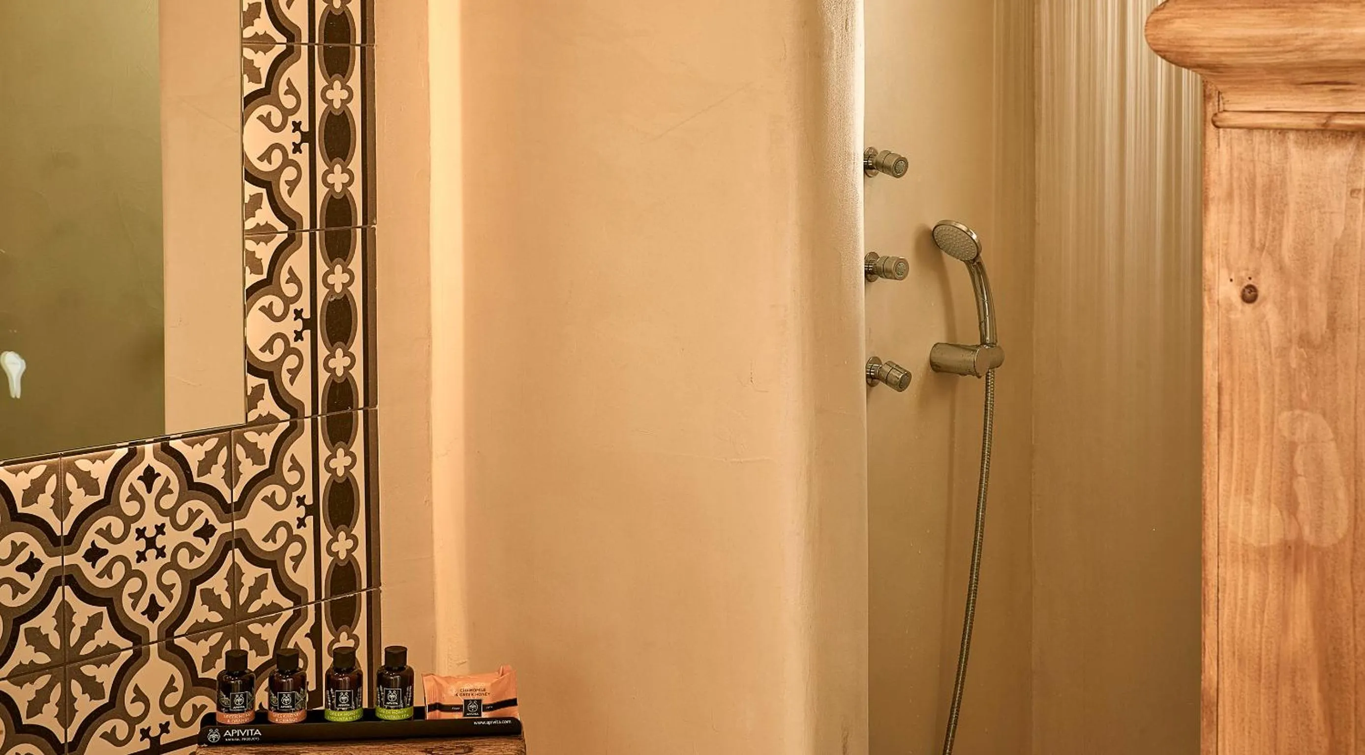 Bathroom in Naxian On The Beach