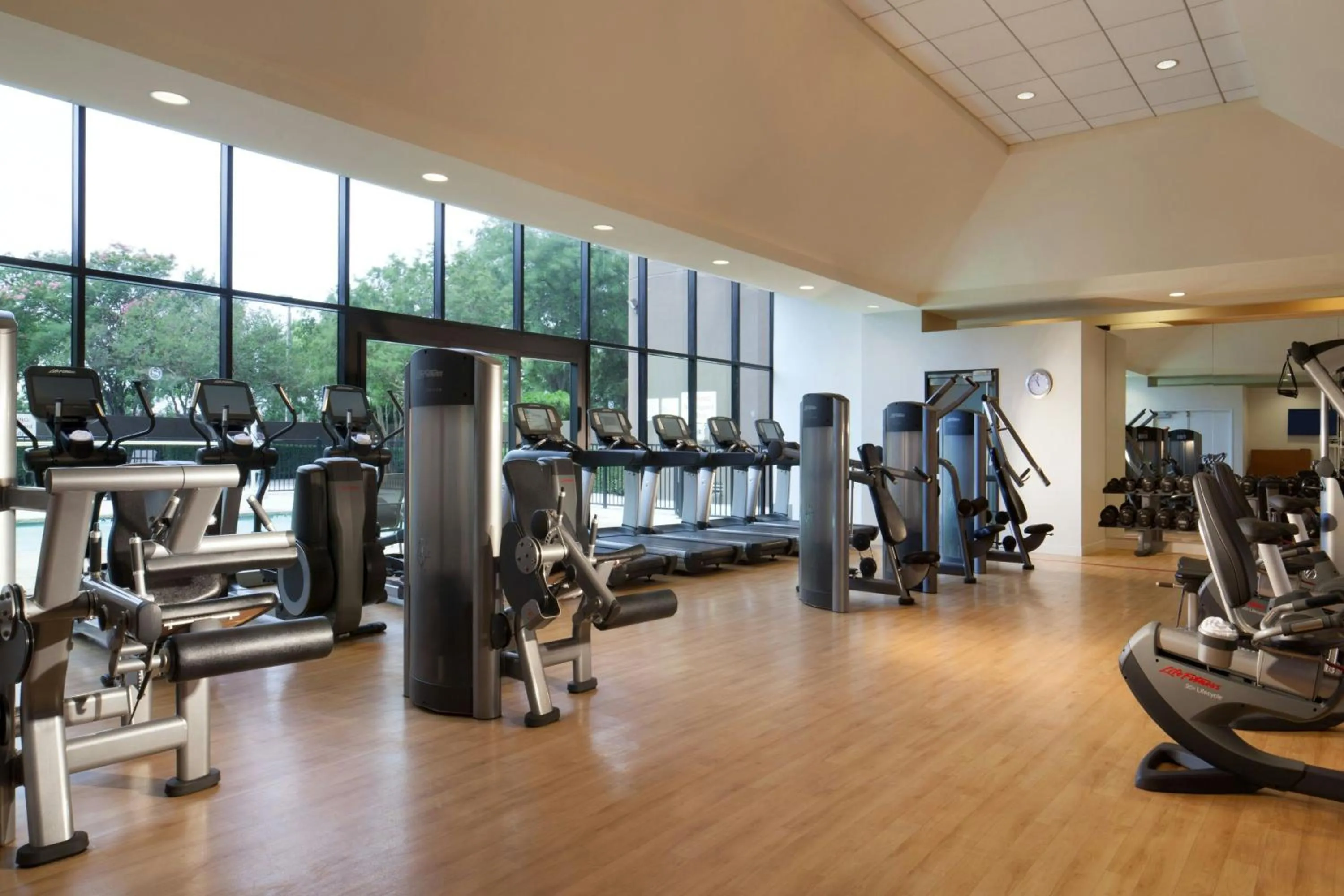 Fitness centre/facilities in Sheraton DFW Airport Hotel