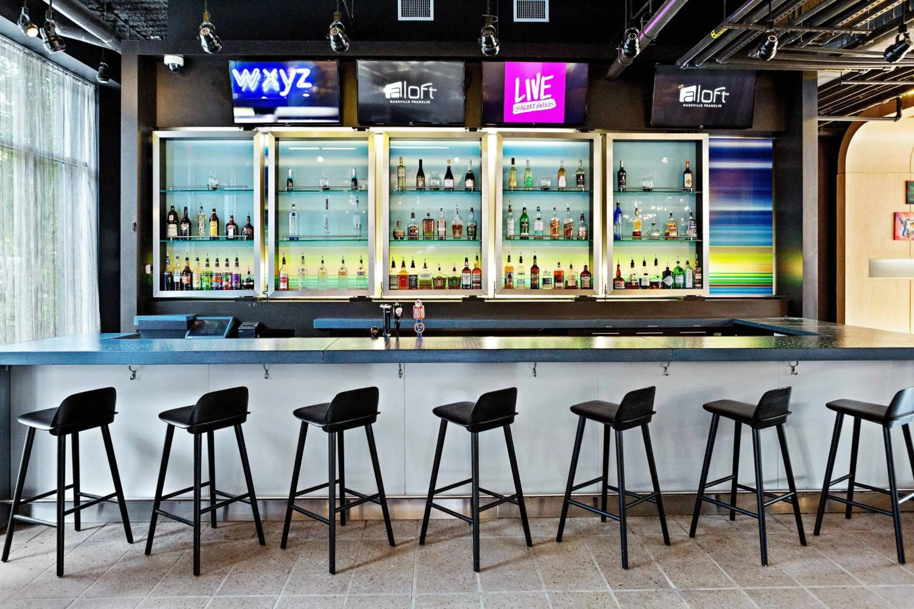 Lounge or bar in Aloft Nashville Franklin