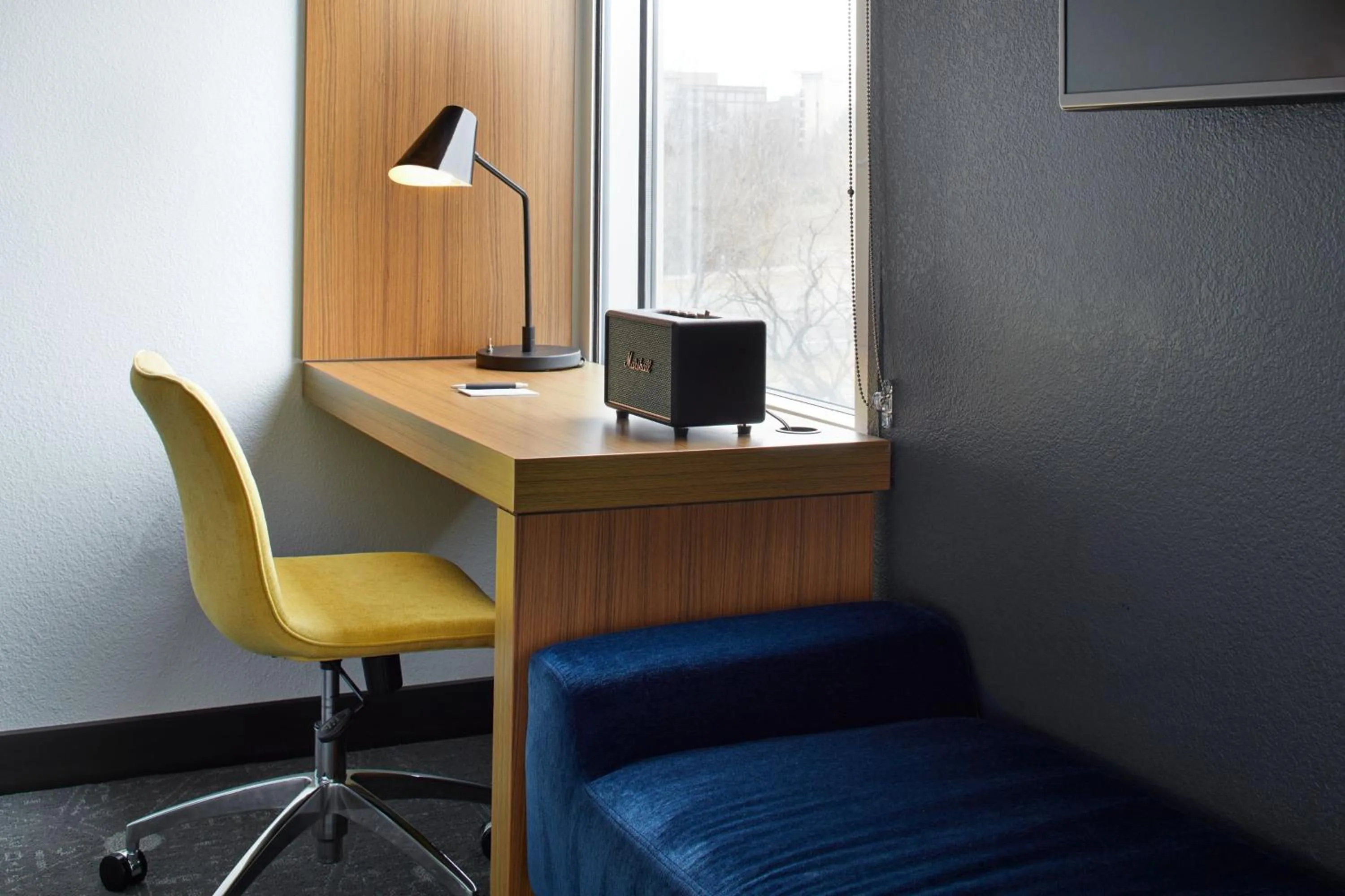 Photo of the whole room in Aloft Nashville Franklin