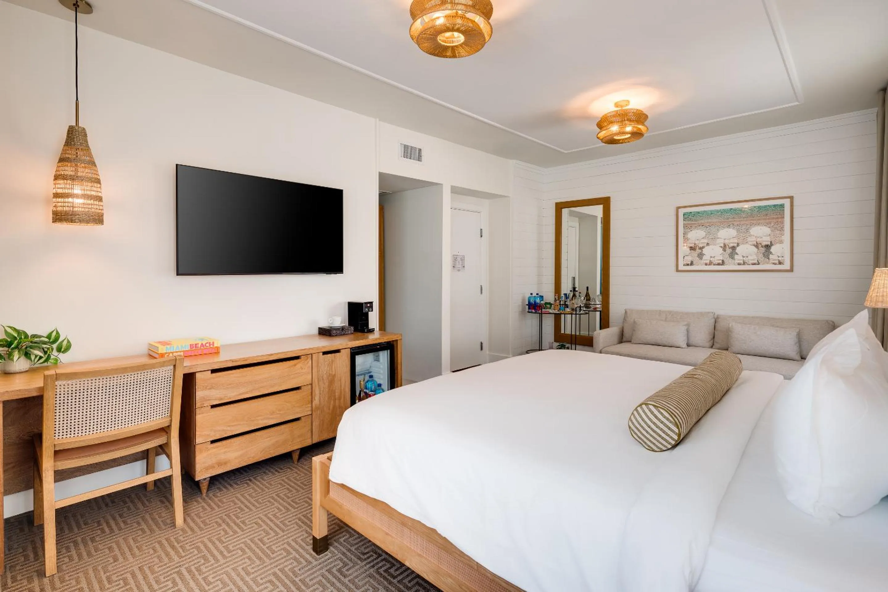 TV and multimedia, Bed in South Beach Hotel