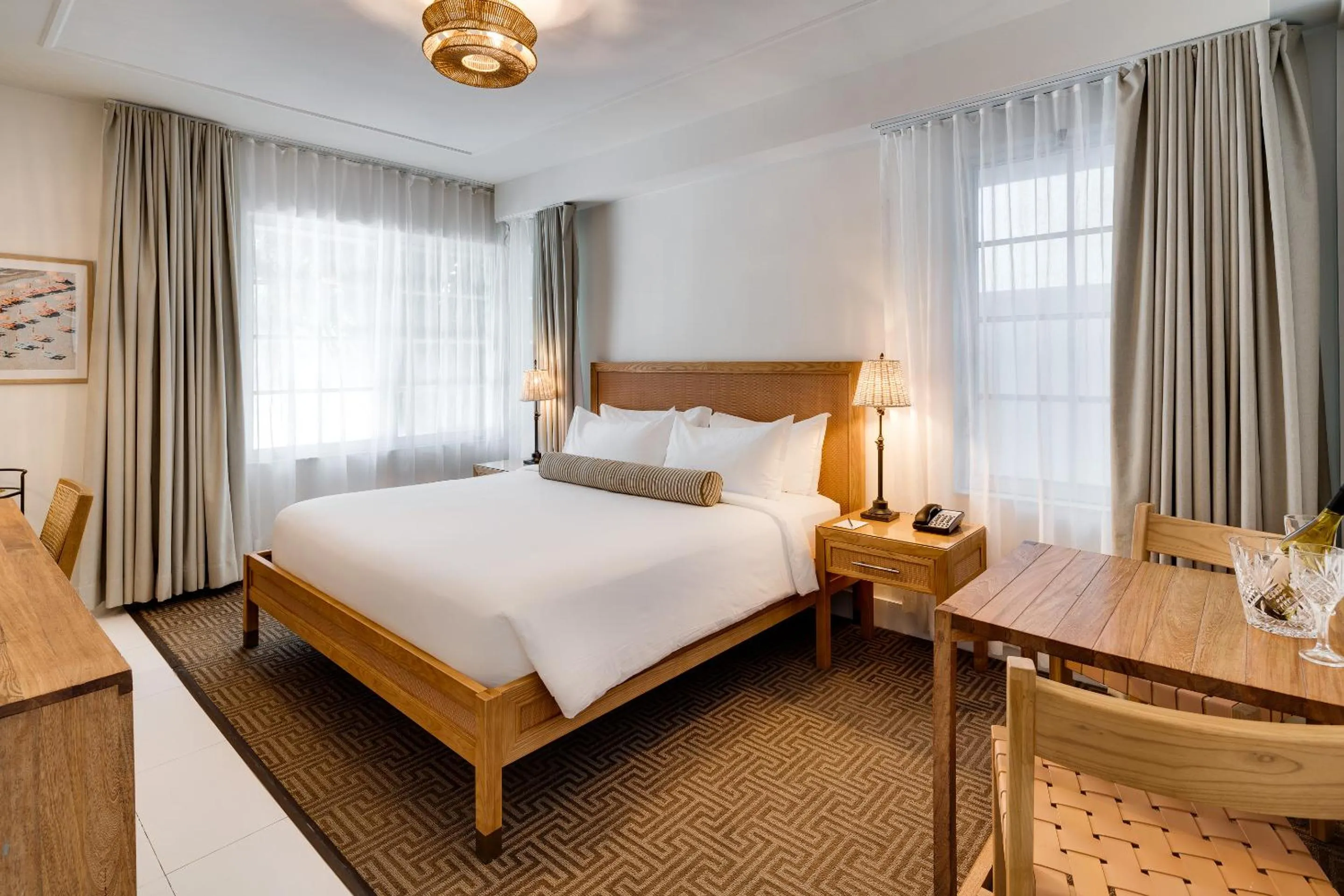 View (from property/room), Bed in South Beach Hotel