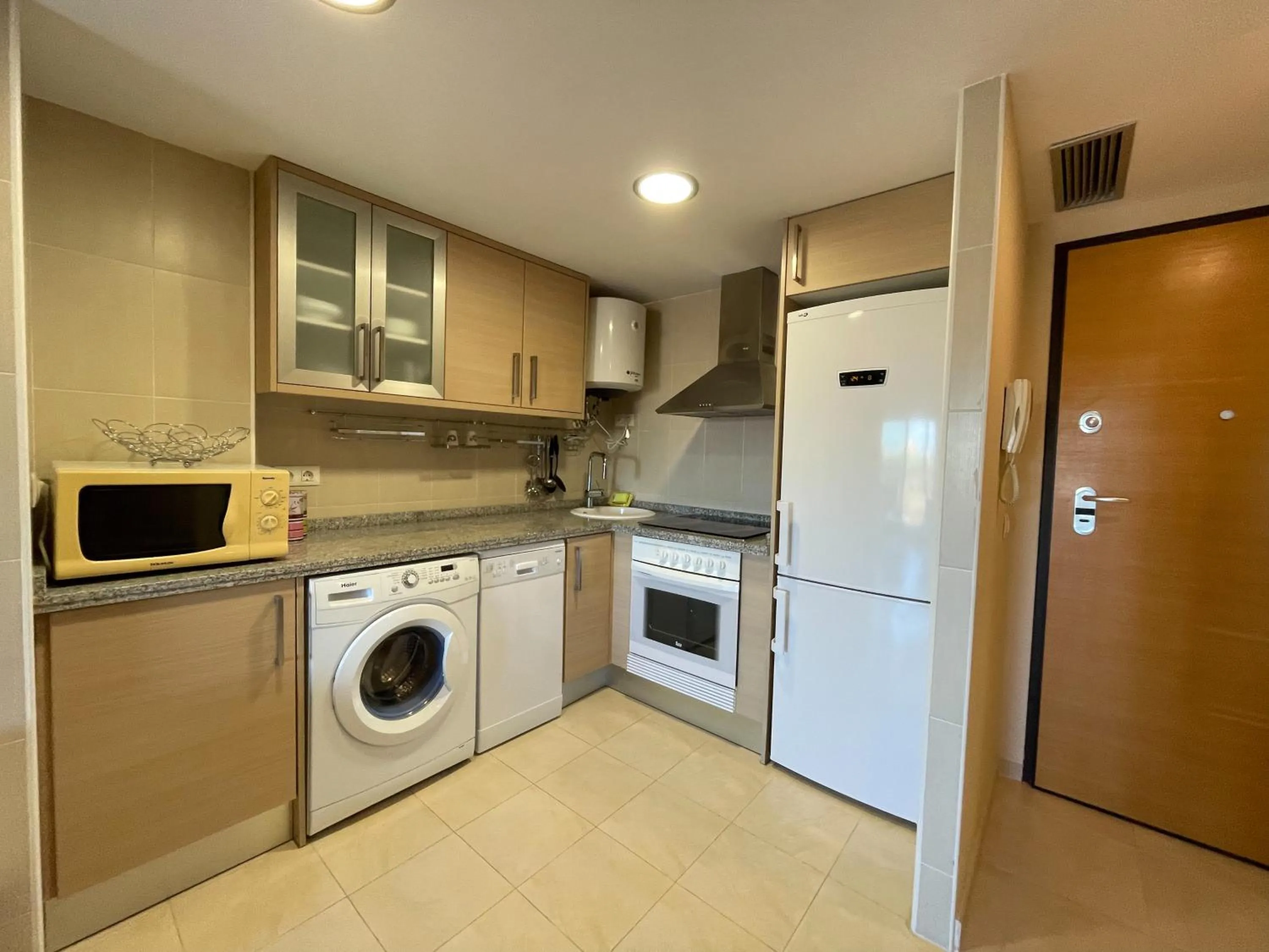 Kitchen or kitchenette in Apartamentos Terrazas al Mar 3000
