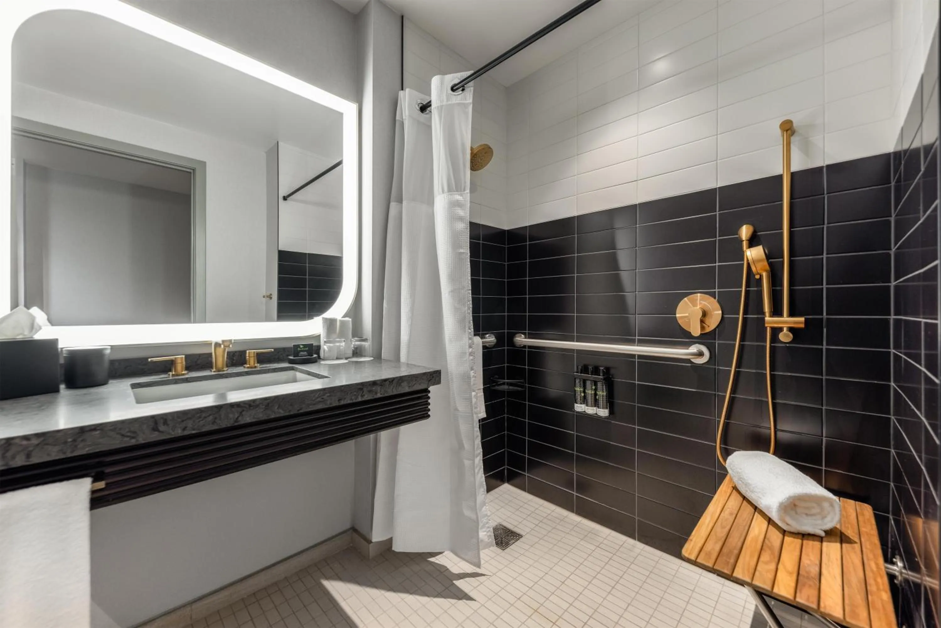 Bathroom in Hyatt Centric Chicago Ohare