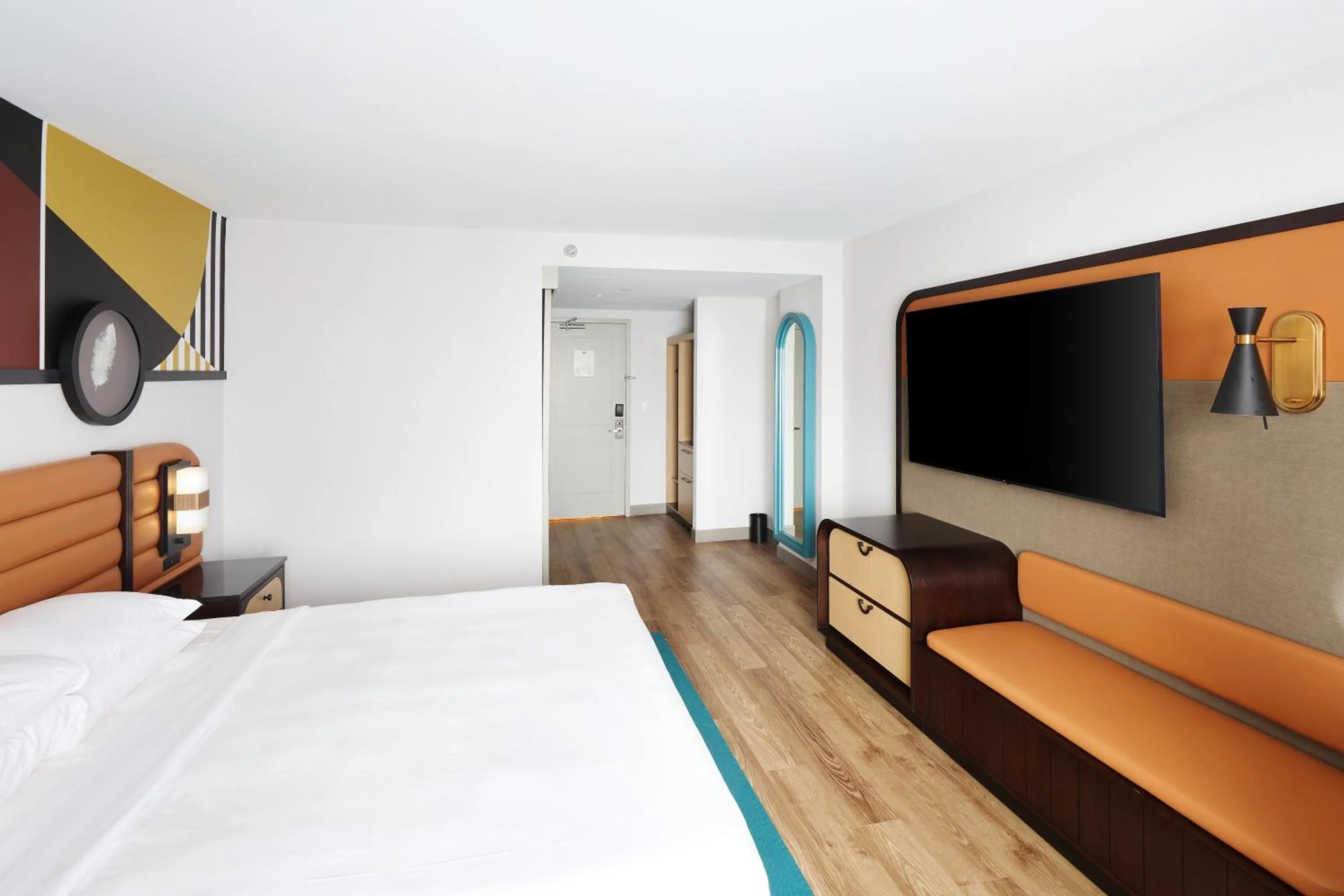 Photo of the whole room, Bed in Hyatt Centric Chicago Ohare