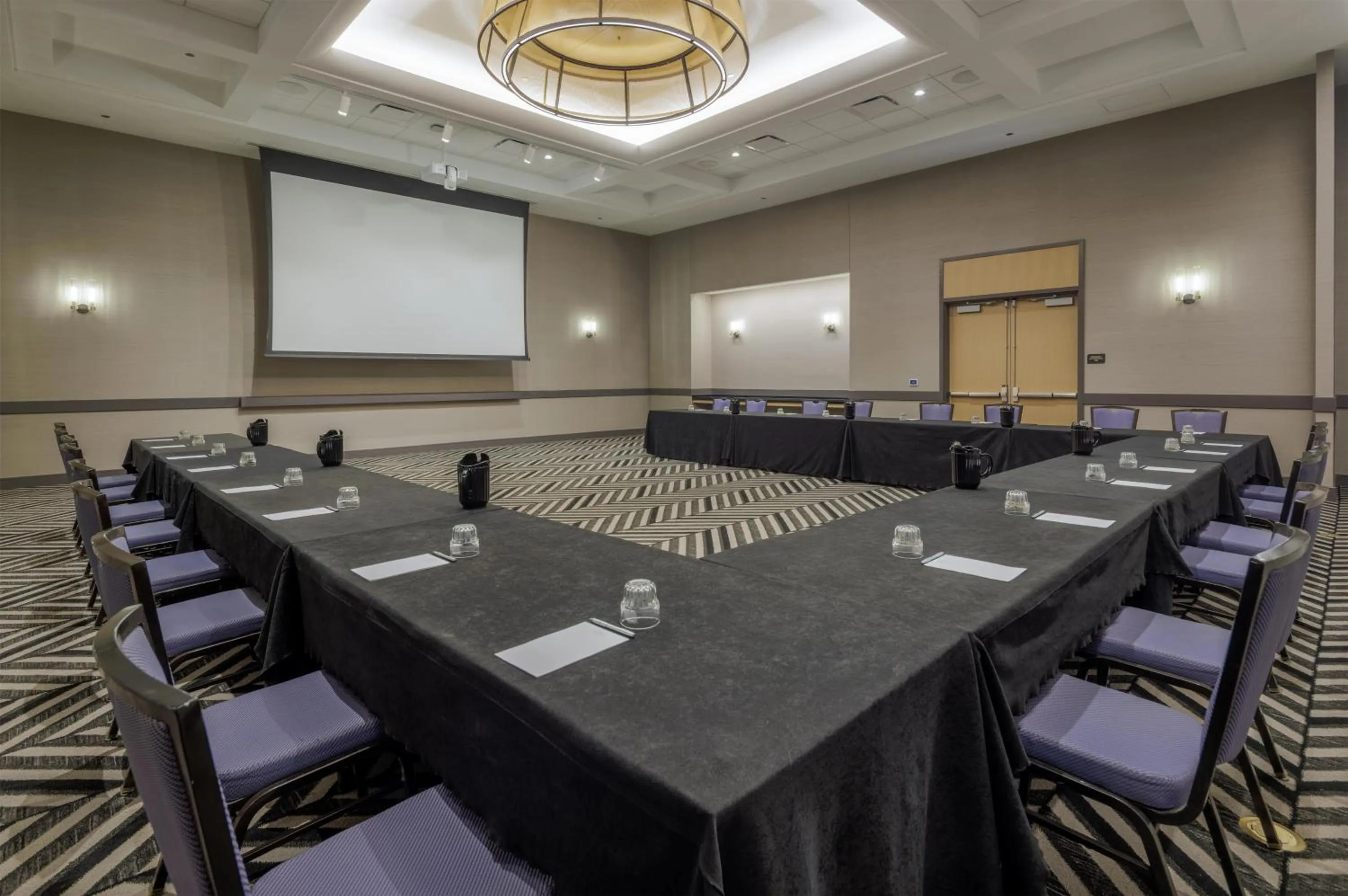 Meeting/conference room in Hyatt Centric Chicago Ohare