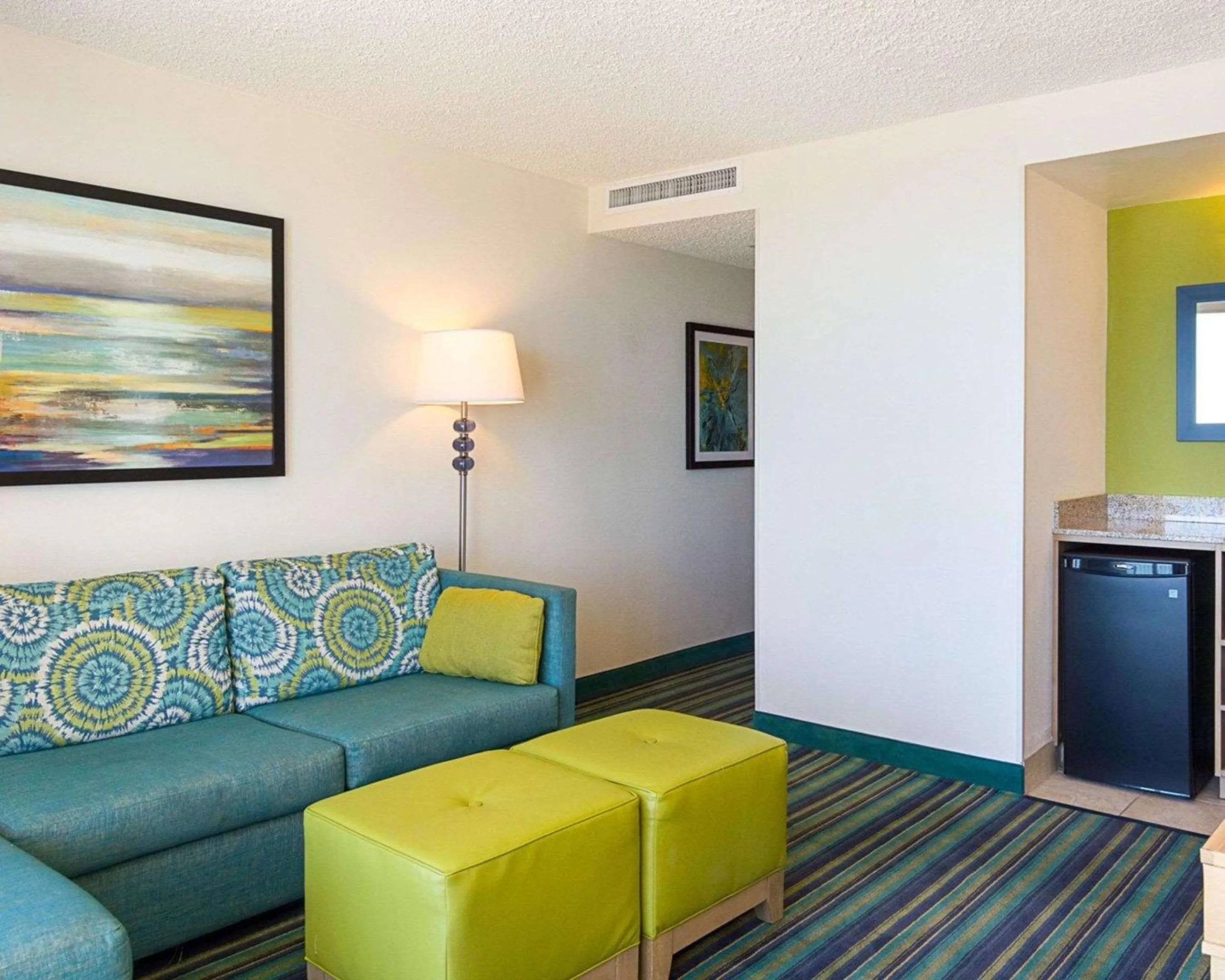 Photo of the whole room in Comfort Suites Beachfront