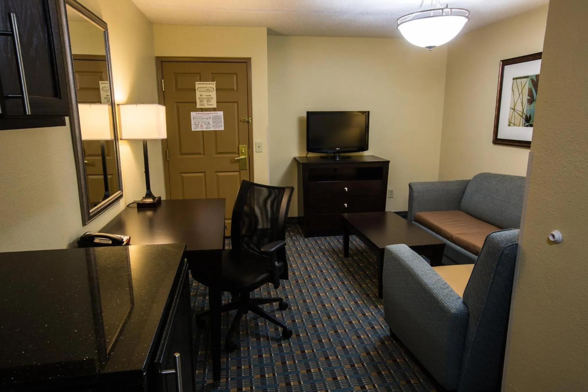 Photo of the whole room in Holiday Inn Express Alpharetta - Roswell by IHG