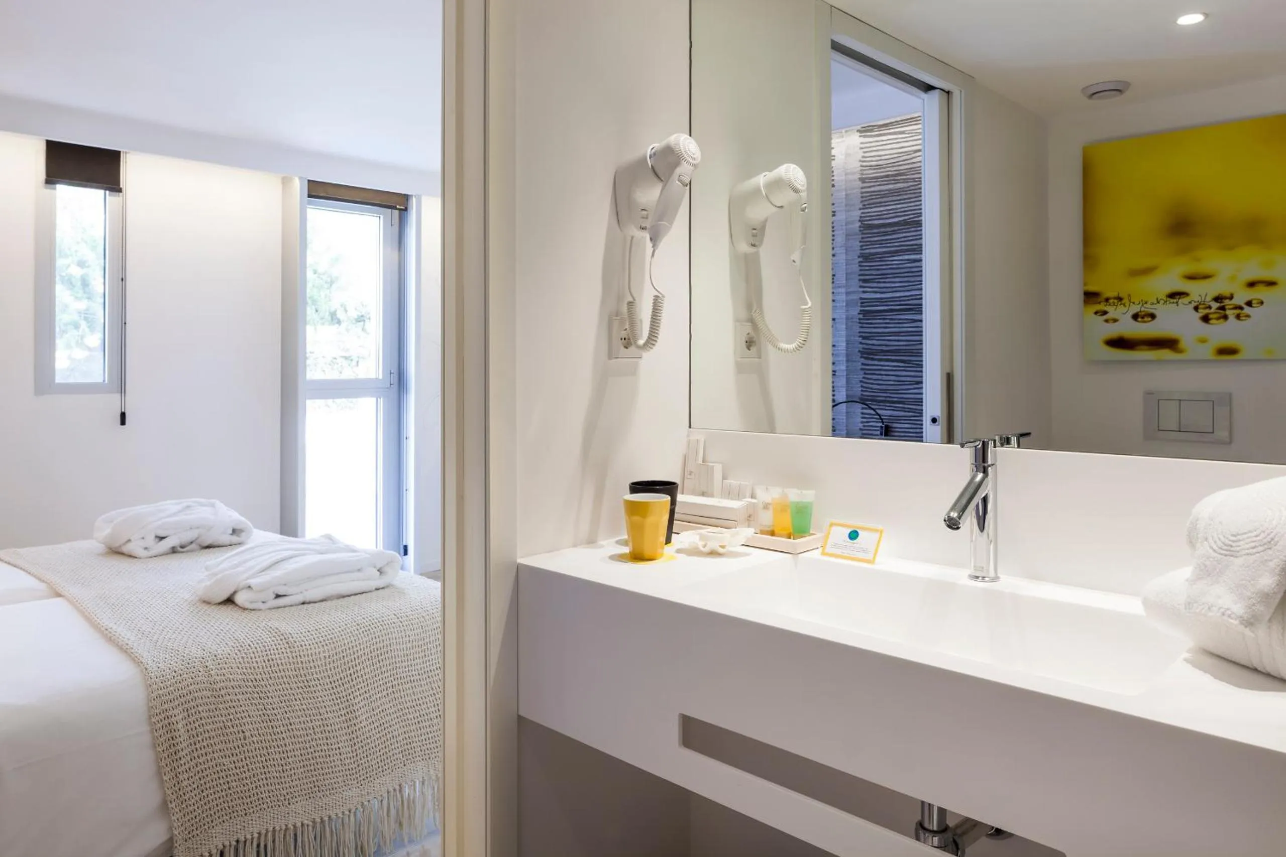 Bathroom, Bed in Sud Ibiza Suites