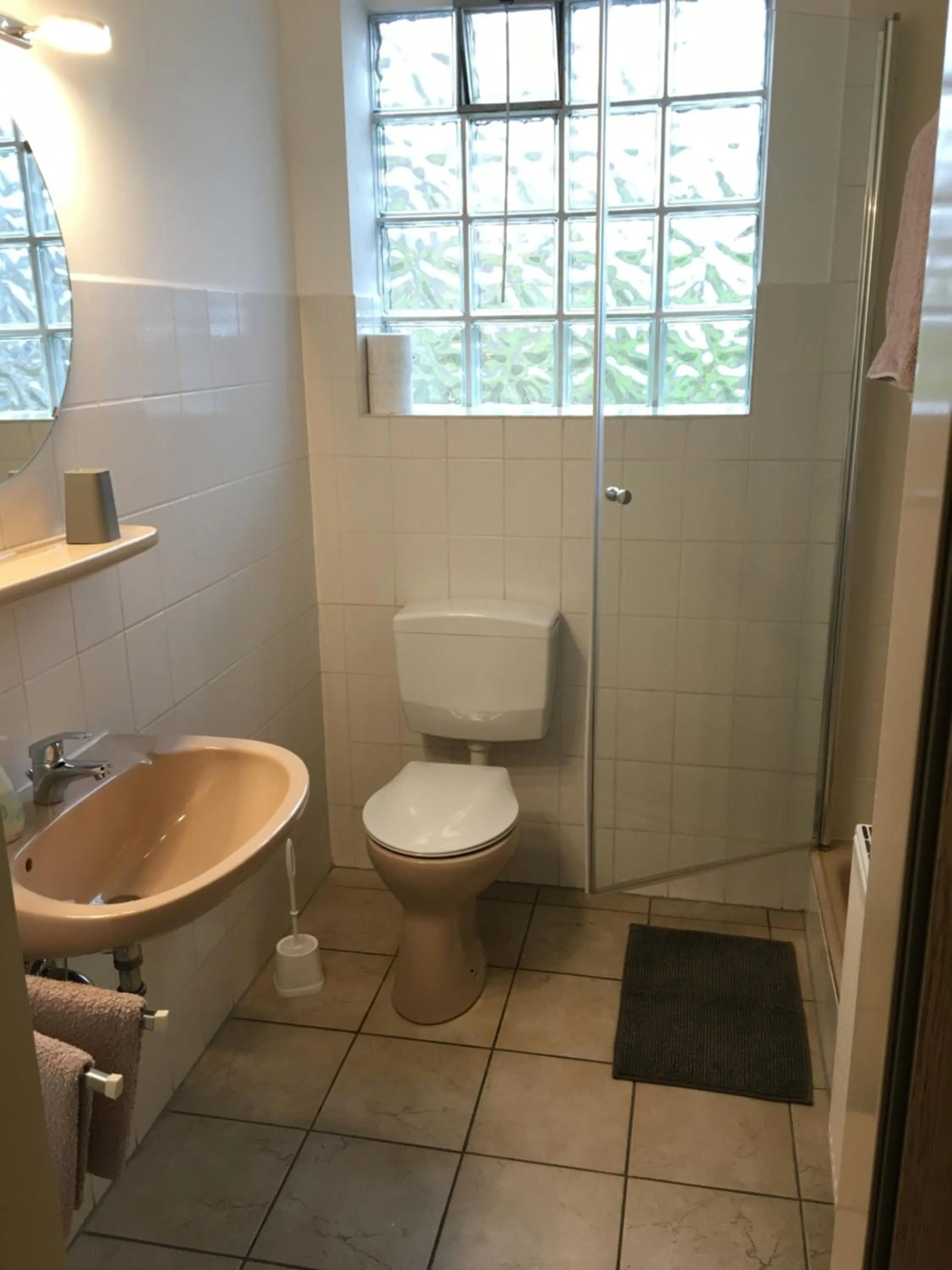 Bathroom in Pension Rehschopp