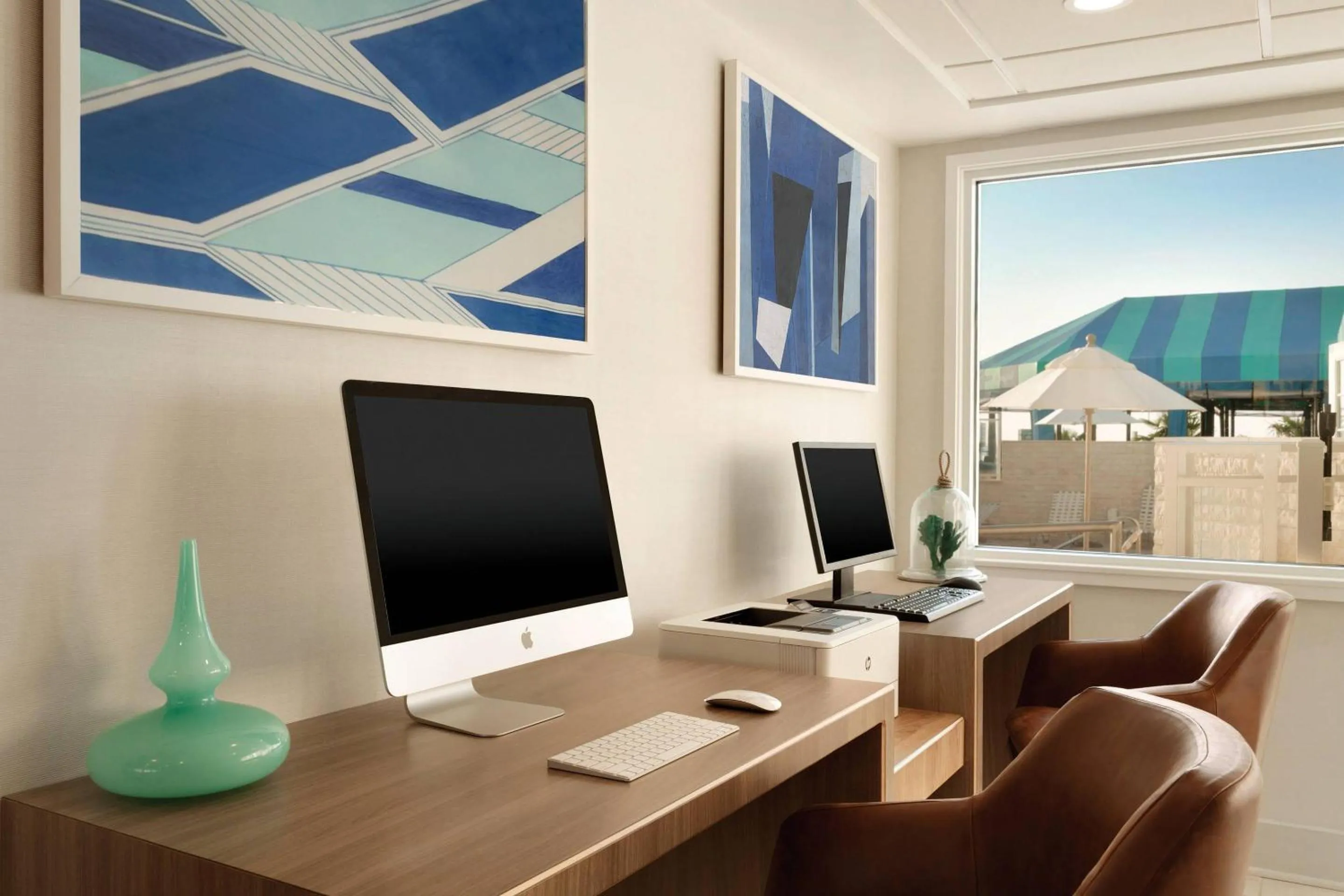 Business facilities in Surfbreak Virginia Beach Oceanfront, an Ascend Collection Hotel