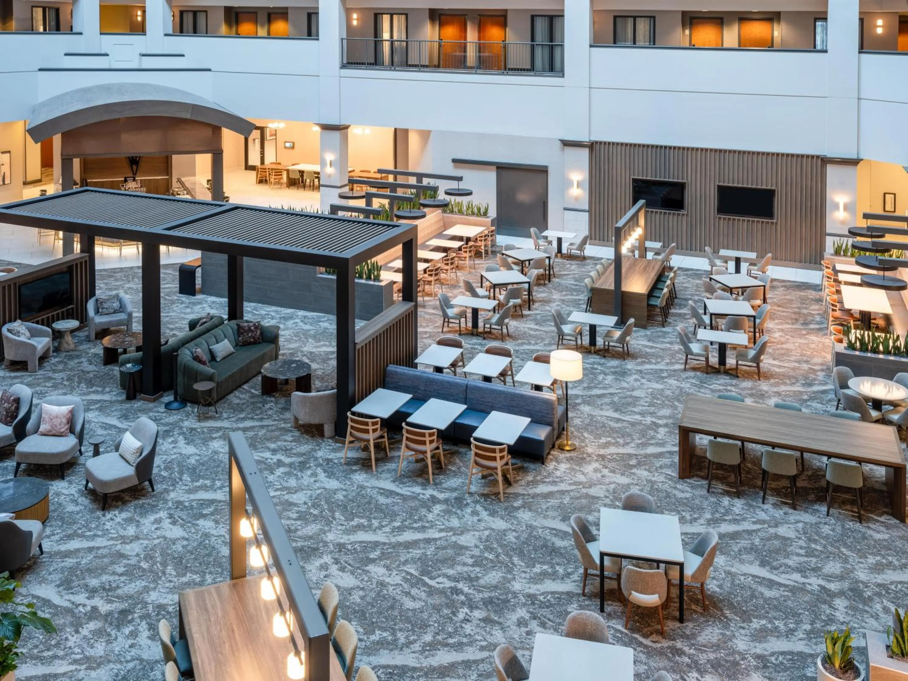 Breakfast in Embassy Suites by Hilton at Hot Springs Convention Center