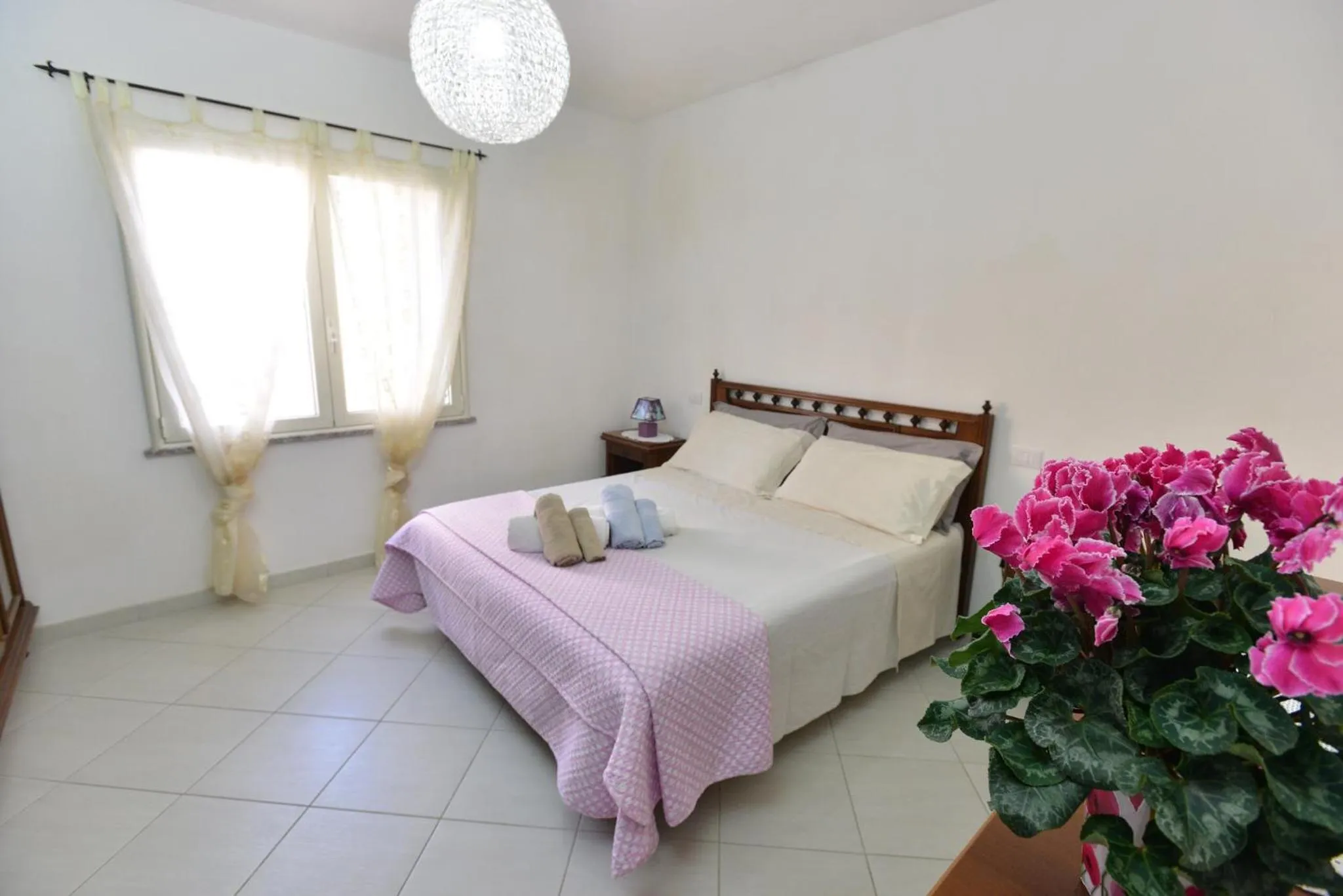 Bed in IzzHome Regina Margherita