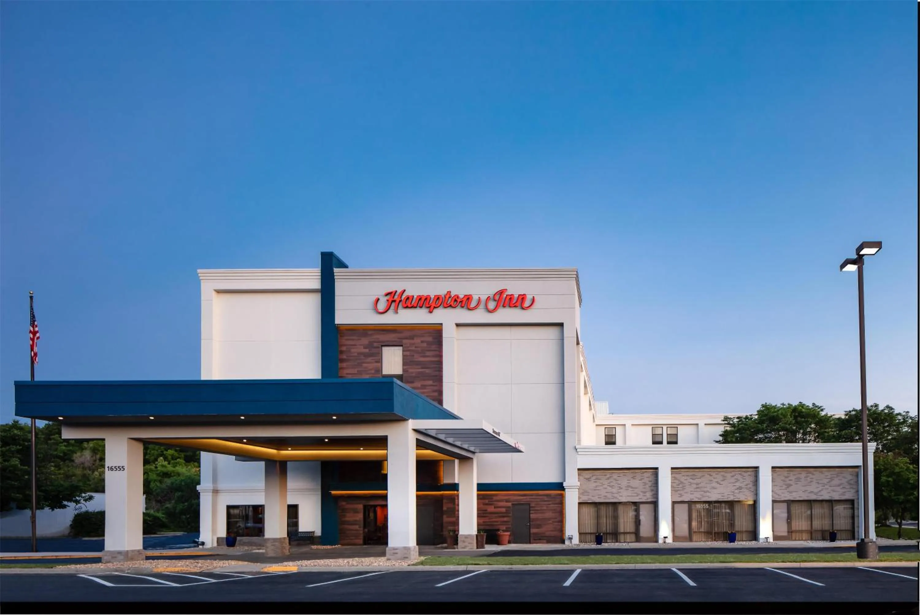 Property building in Hampton Inn Kansas City/Shawnee Mission