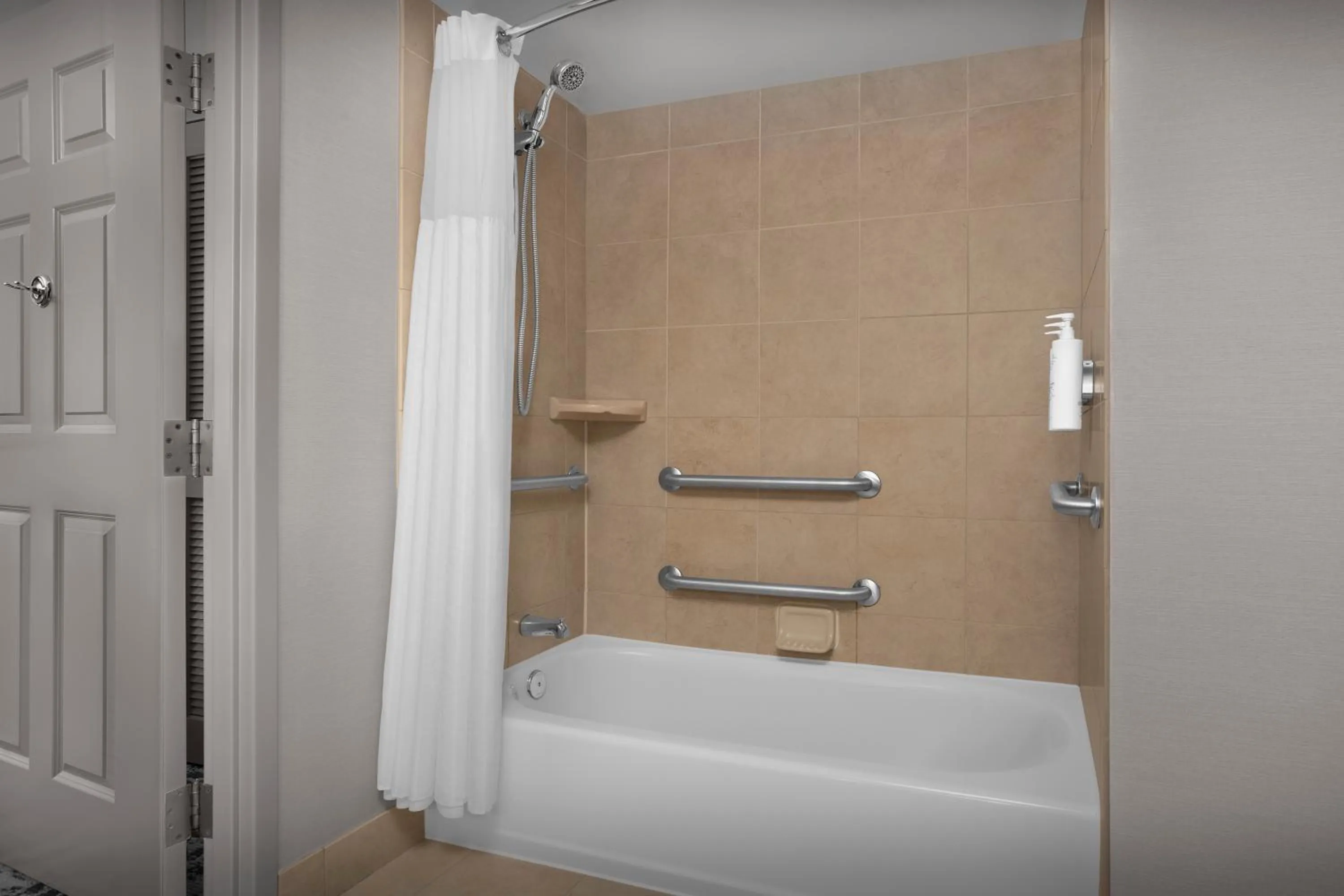 Bathroom in Hilton Garden Inn Denver Highlands Ranch