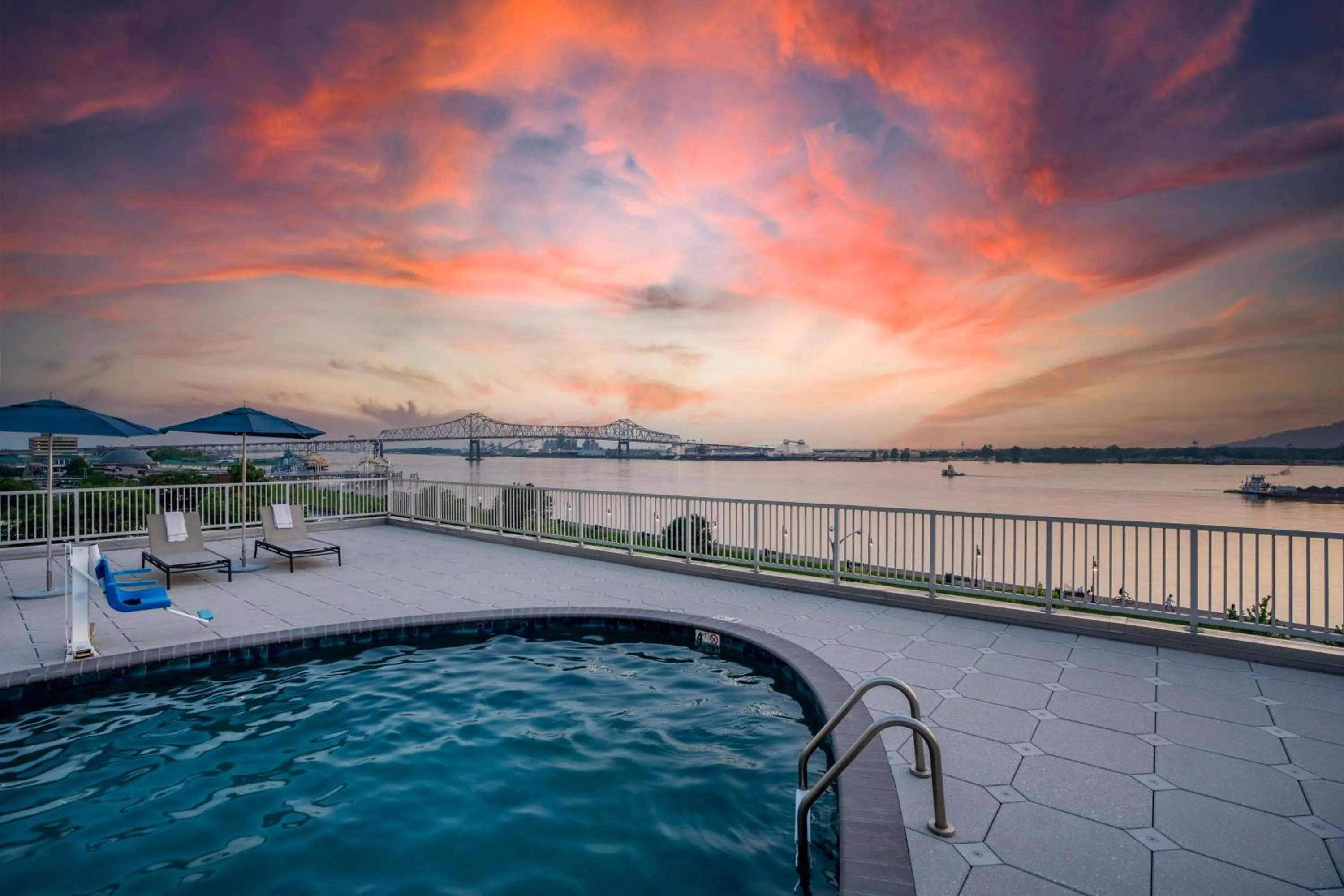 Pool view in Hilton Baton Rouge Capitol Center