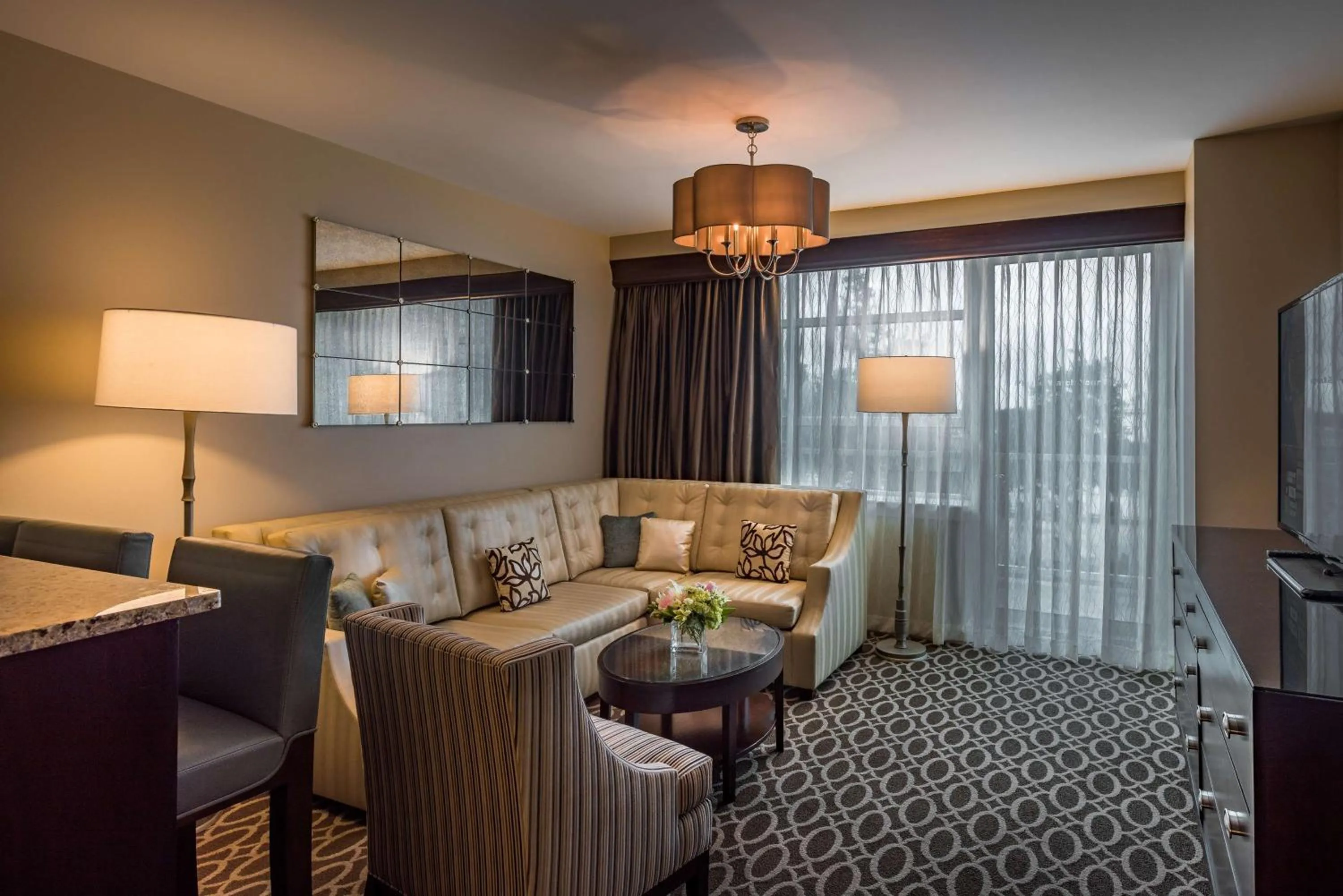 Seating area in Hilton Baton Rouge Capitol Center