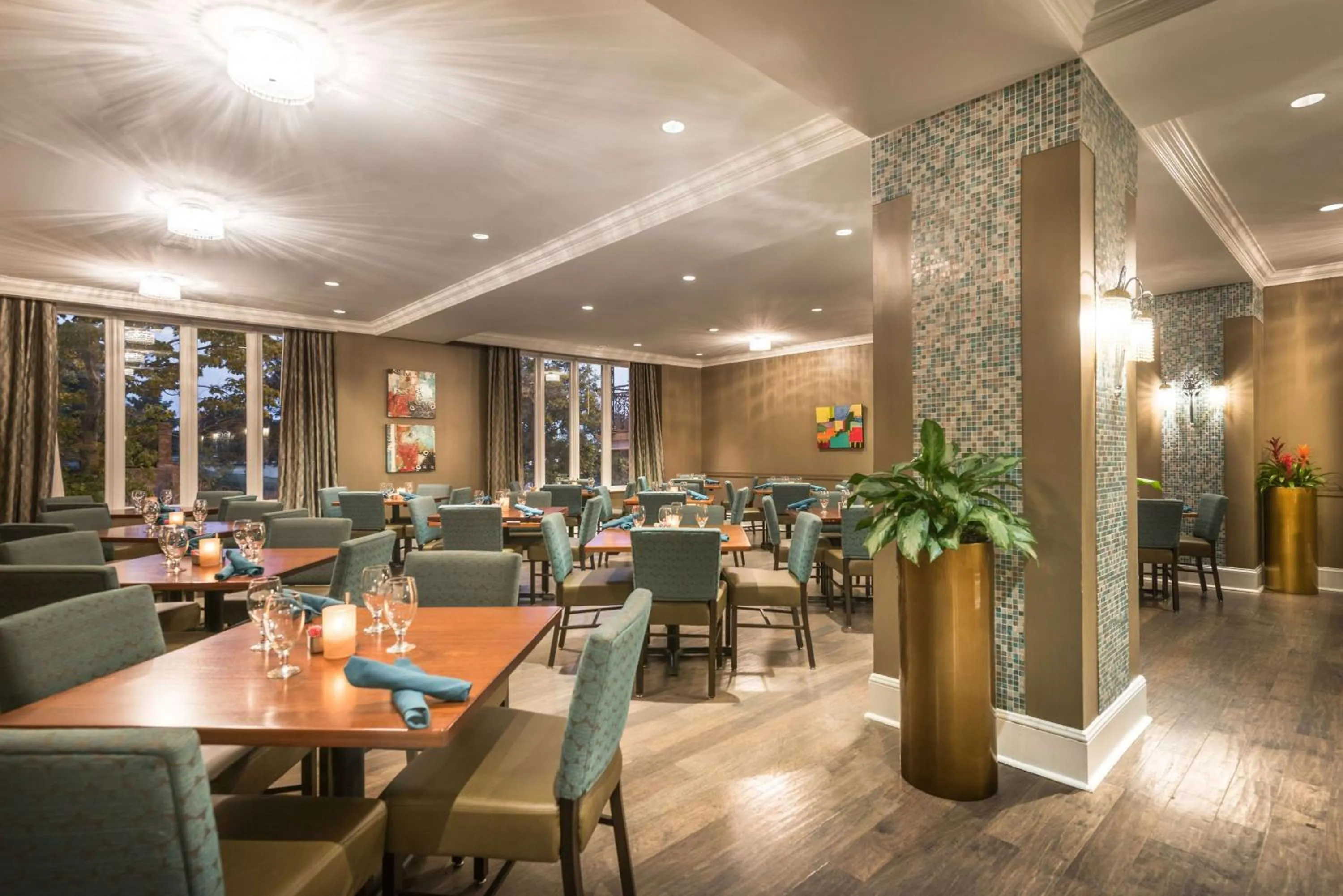 Restaurant/places to eat in Hilton Baton Rouge Capitol Center