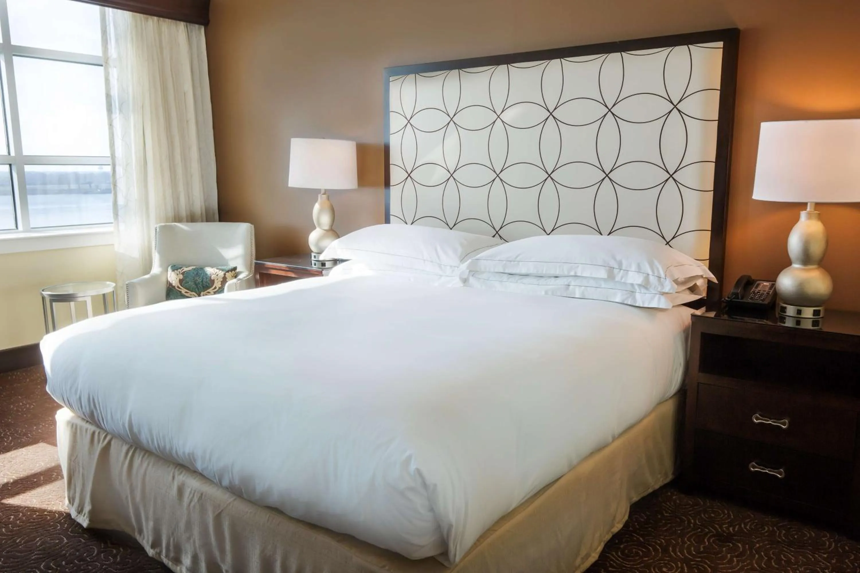 Bed in Hilton Baton Rouge Capitol Center